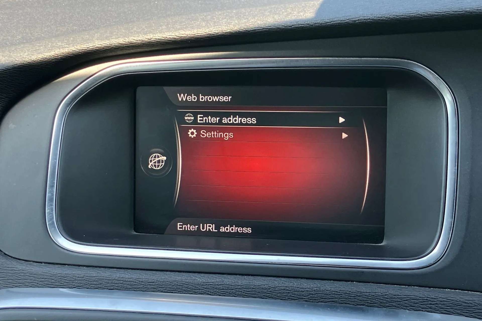 2017 VOLVO V40 2017 VOLVO V40