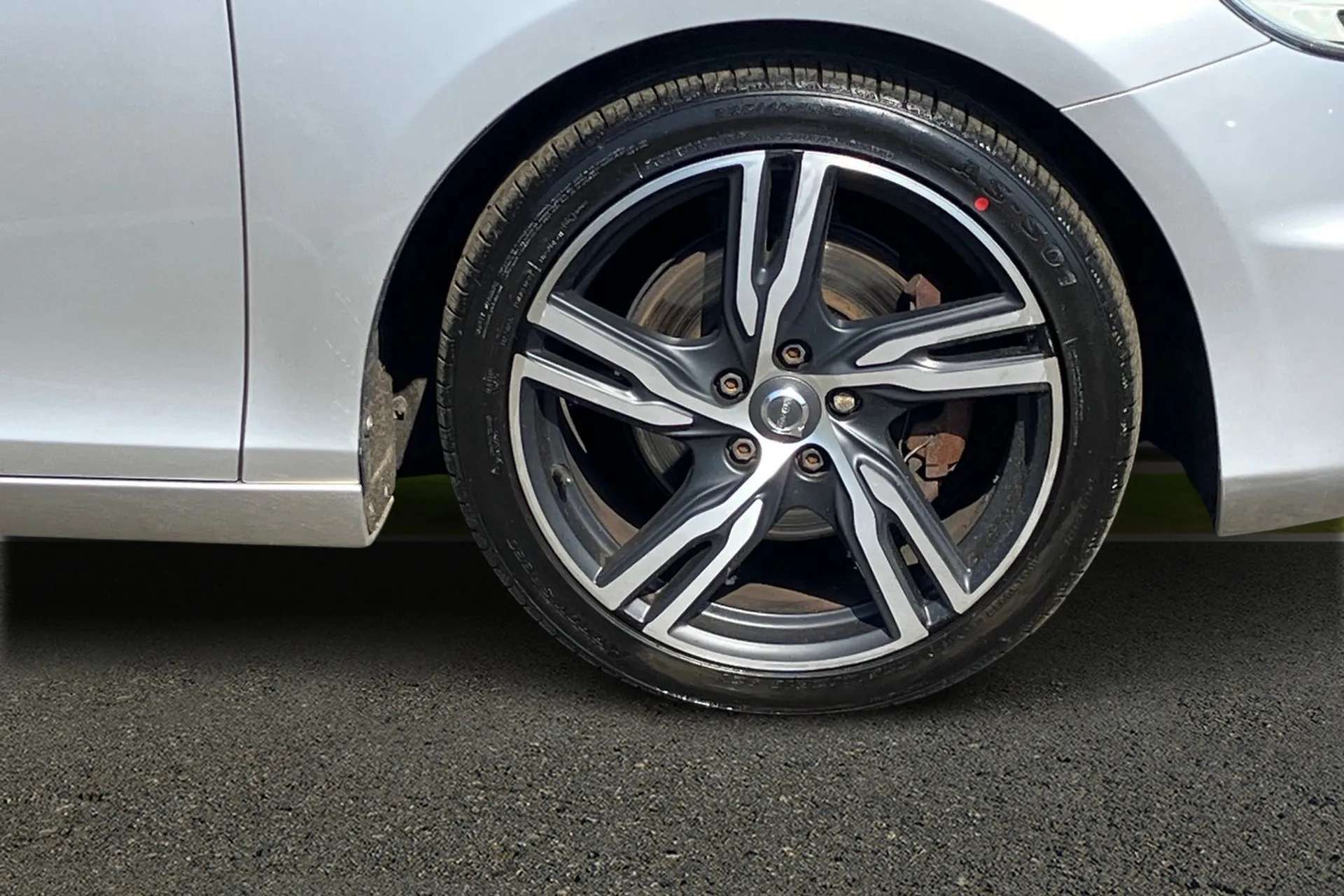 2017 VOLVO V40 2017 VOLVO V40