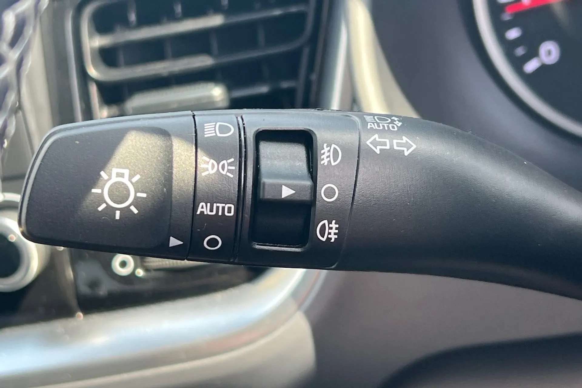 2019 KIA STONIC 2019 KIA STONIC