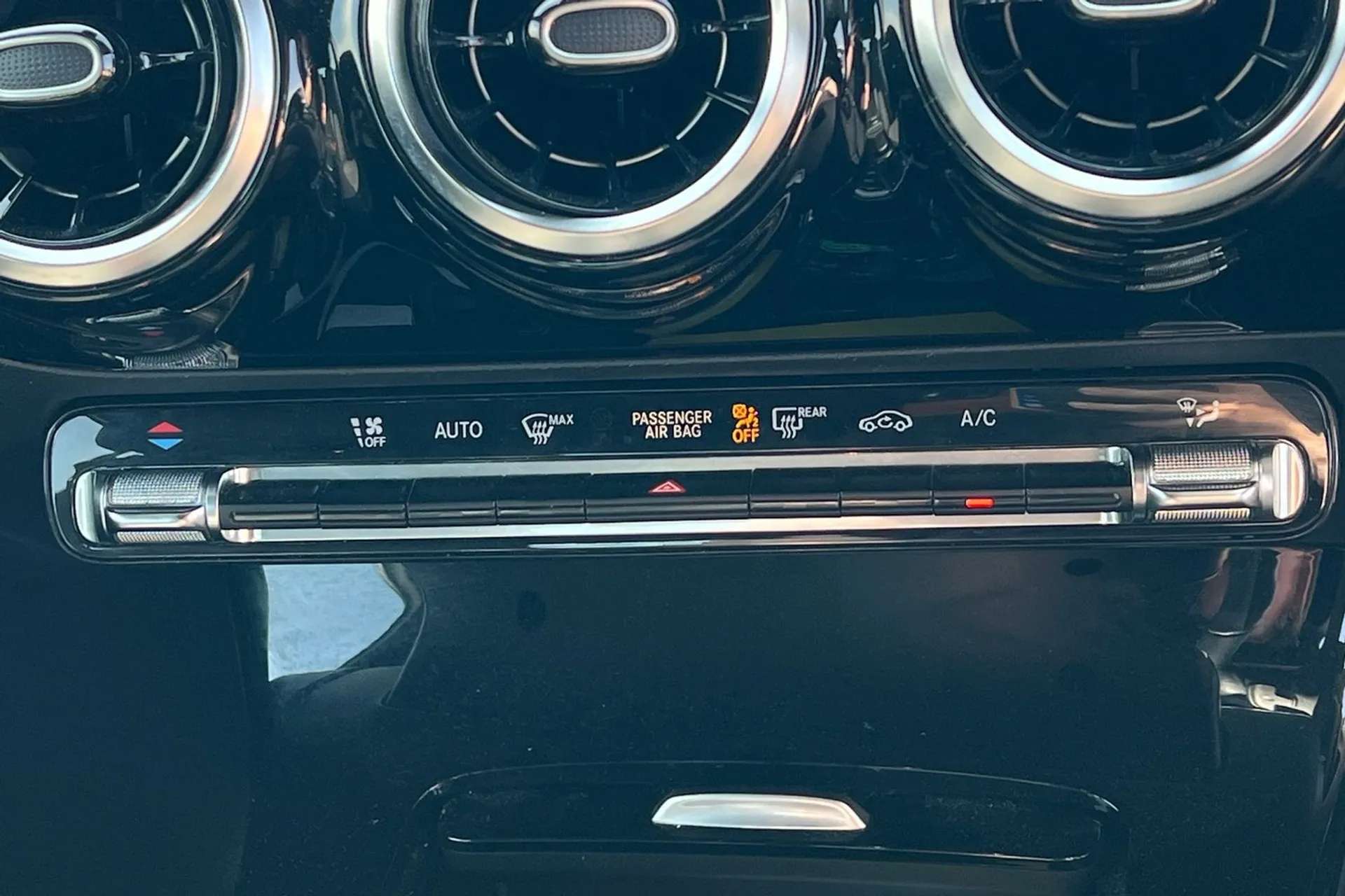 2020 MERCEDES-BENZ A CLASS 2020 MERCEDES-BENZ A CLASS