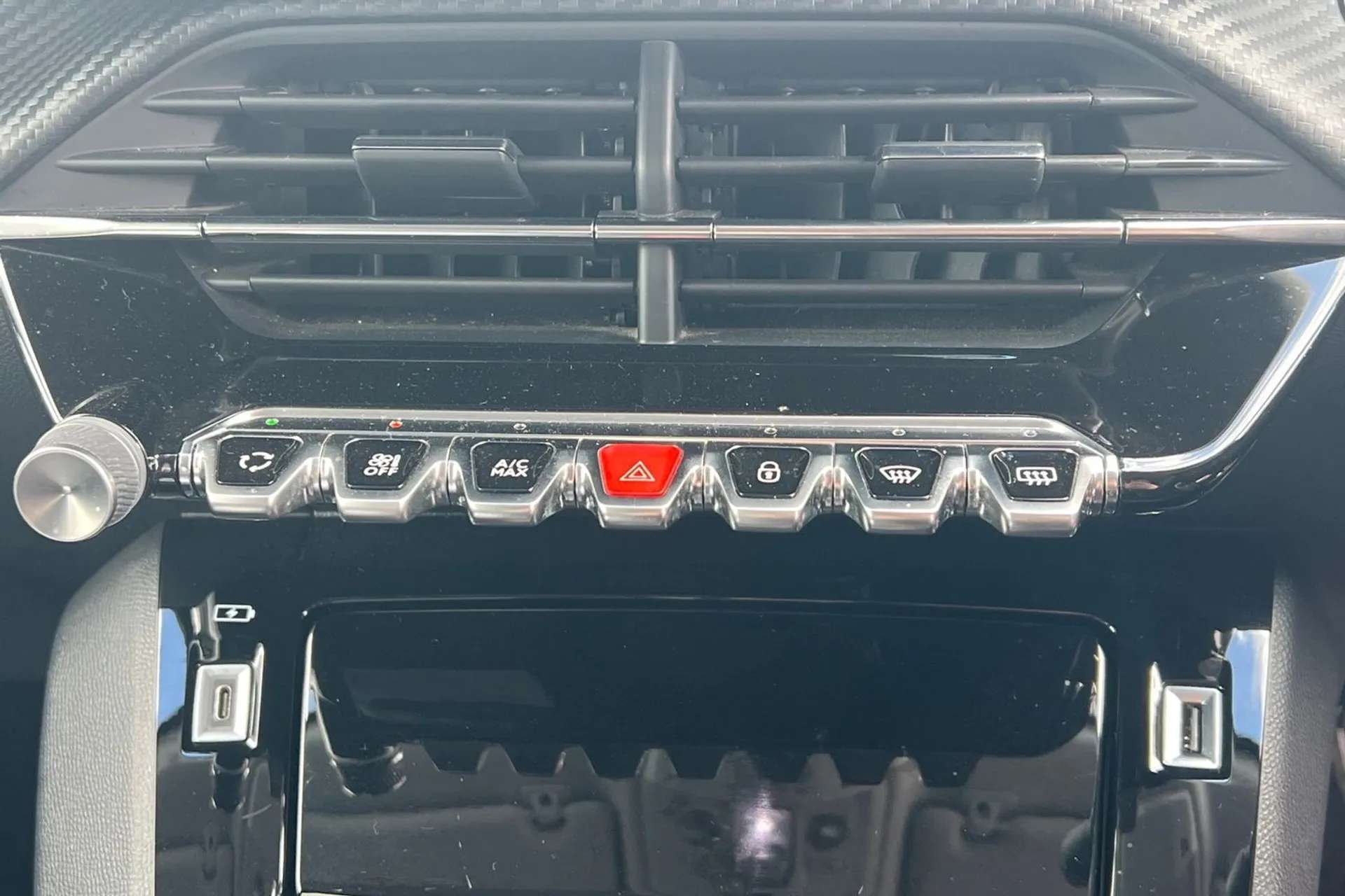 2021 PEUGEOT 2008 2021 PEUGEOT 2008