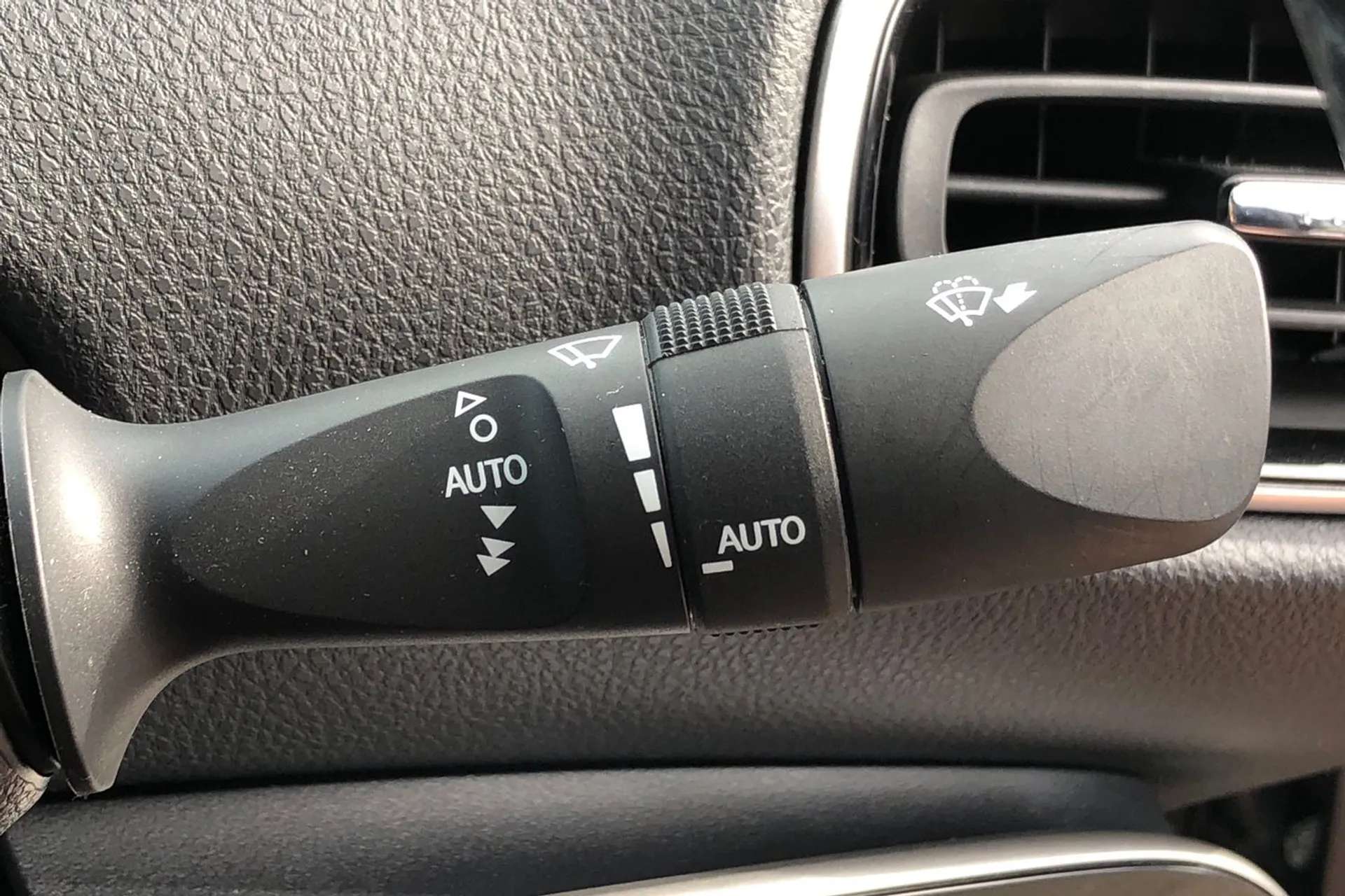 2018 TOYOTA PRIUS 2018 TOYOTA PRIUS
