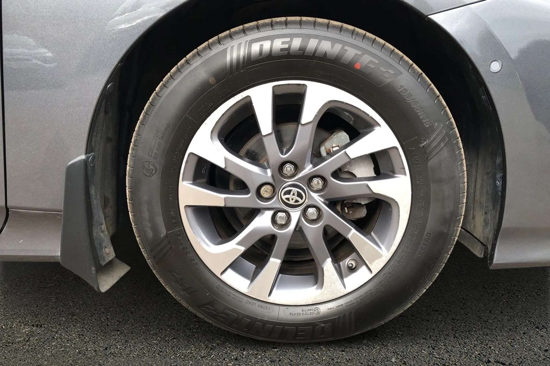 2018 TOYOTA PRIUS 2018 TOYOTA PRIUS