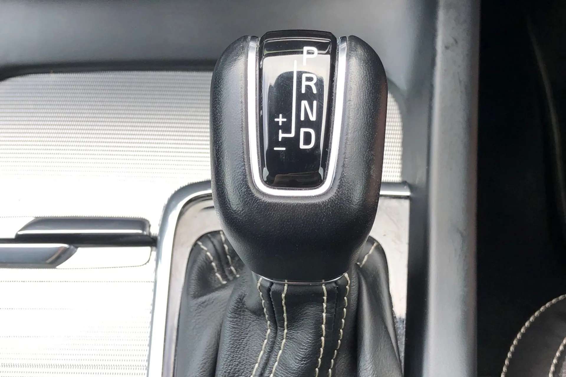 2020 VOLVO S60 2020 VOLVO S60