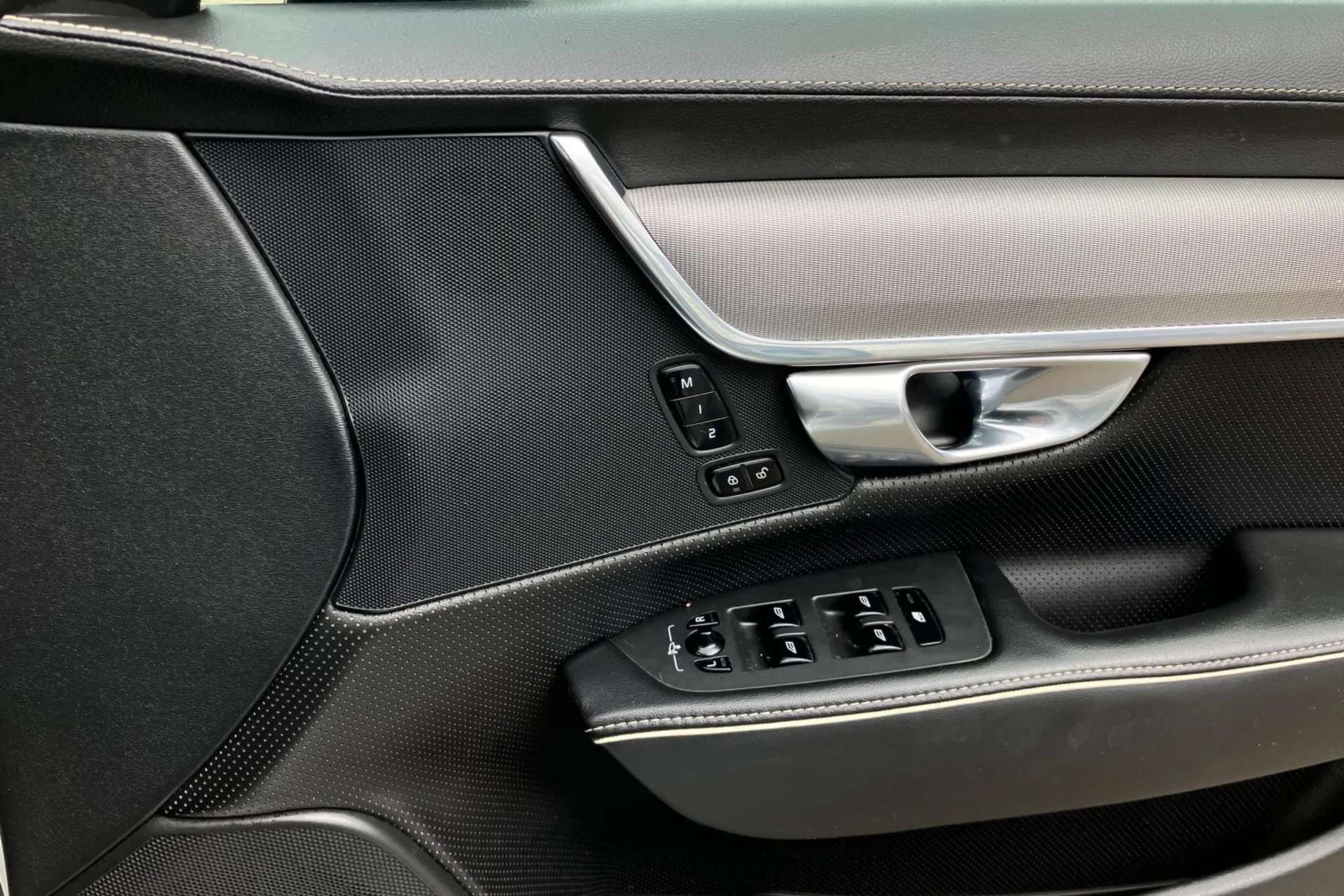 2021 VOLVO S90 2021 VOLVO S90
