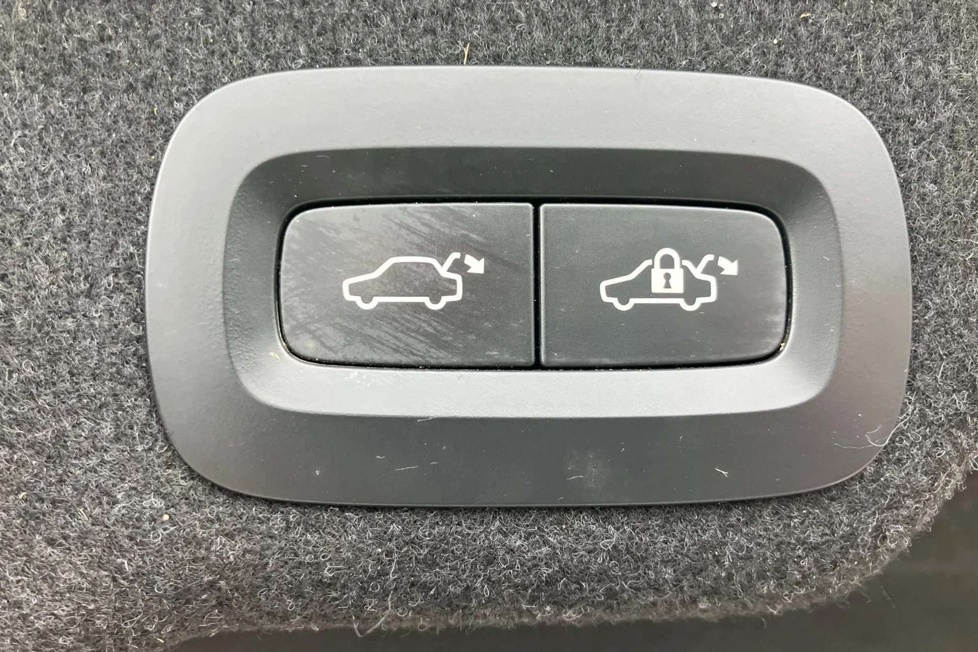 2021 VOLVO S90 2021 VOLVO S90
