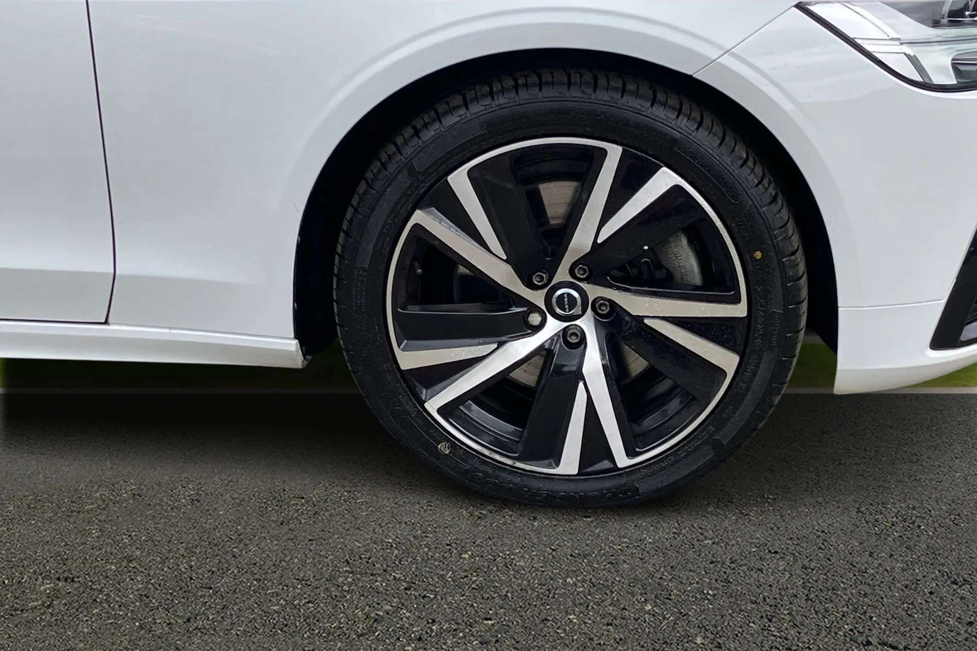 2021 VOLVO S90 2021 VOLVO S90