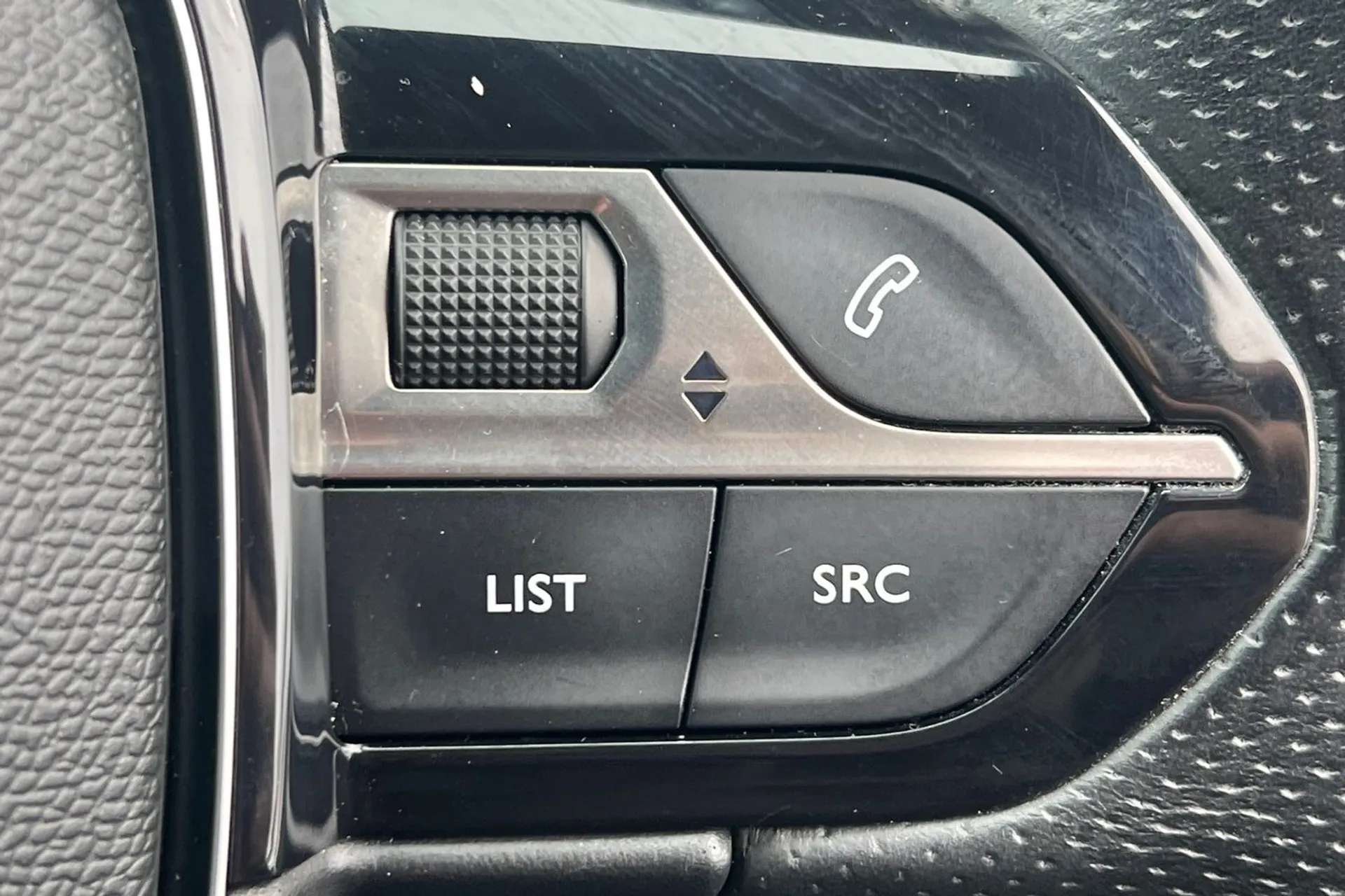 2017 PEUGEOT 3008 2017 PEUGEOT 3008
