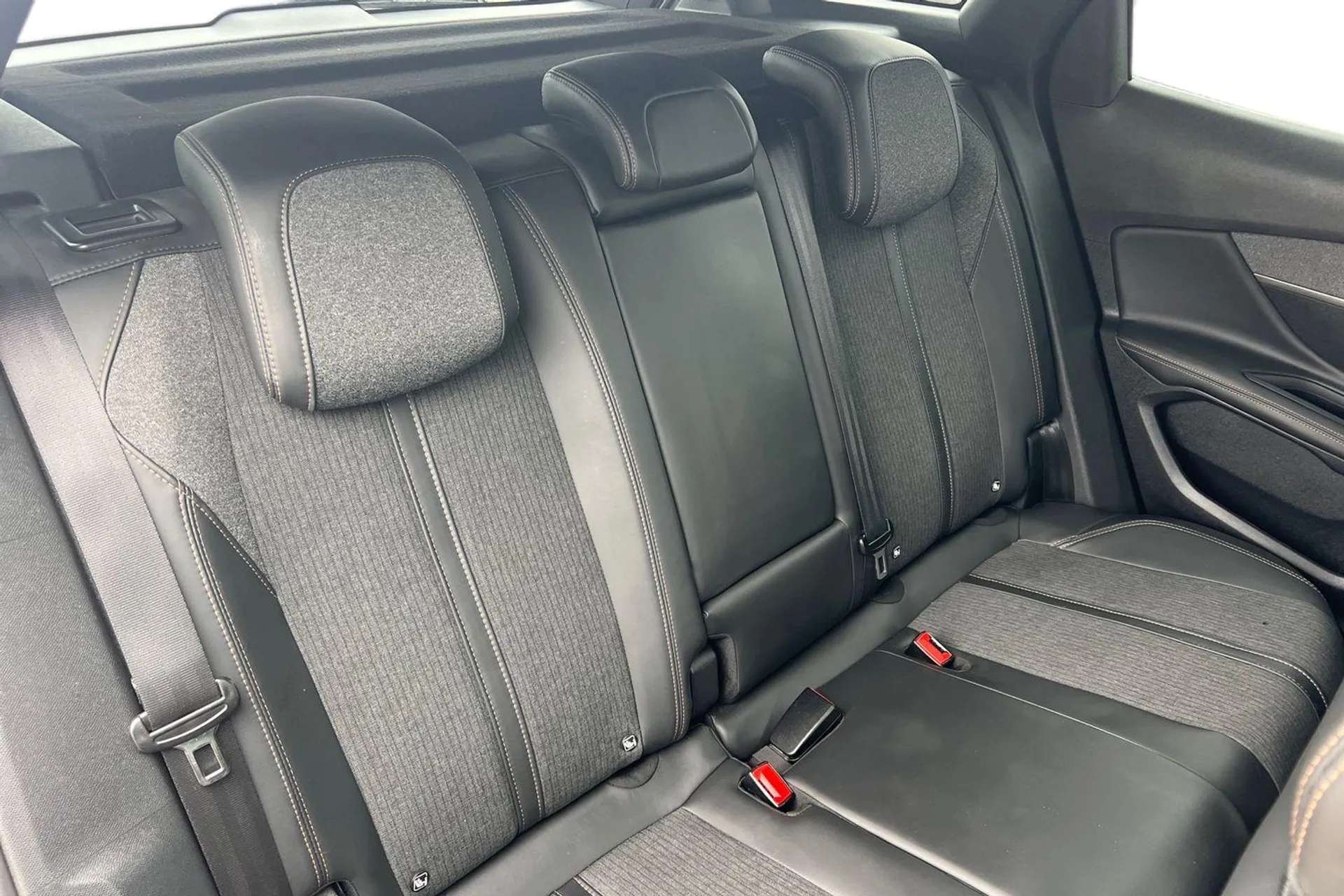 2017 PEUGEOT 3008 2017 PEUGEOT 3008