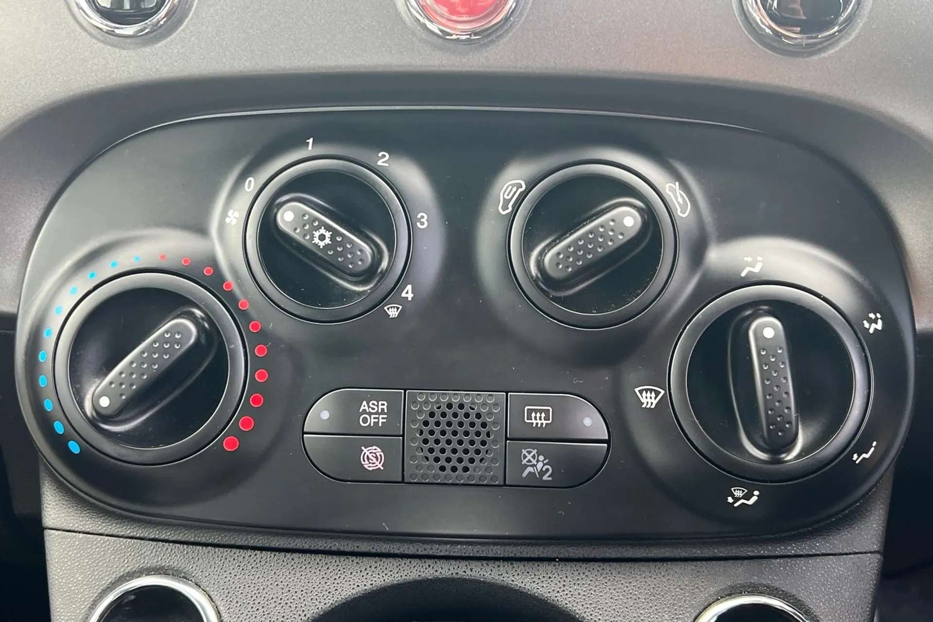 2019 FIAT 500 2019 FIAT 500