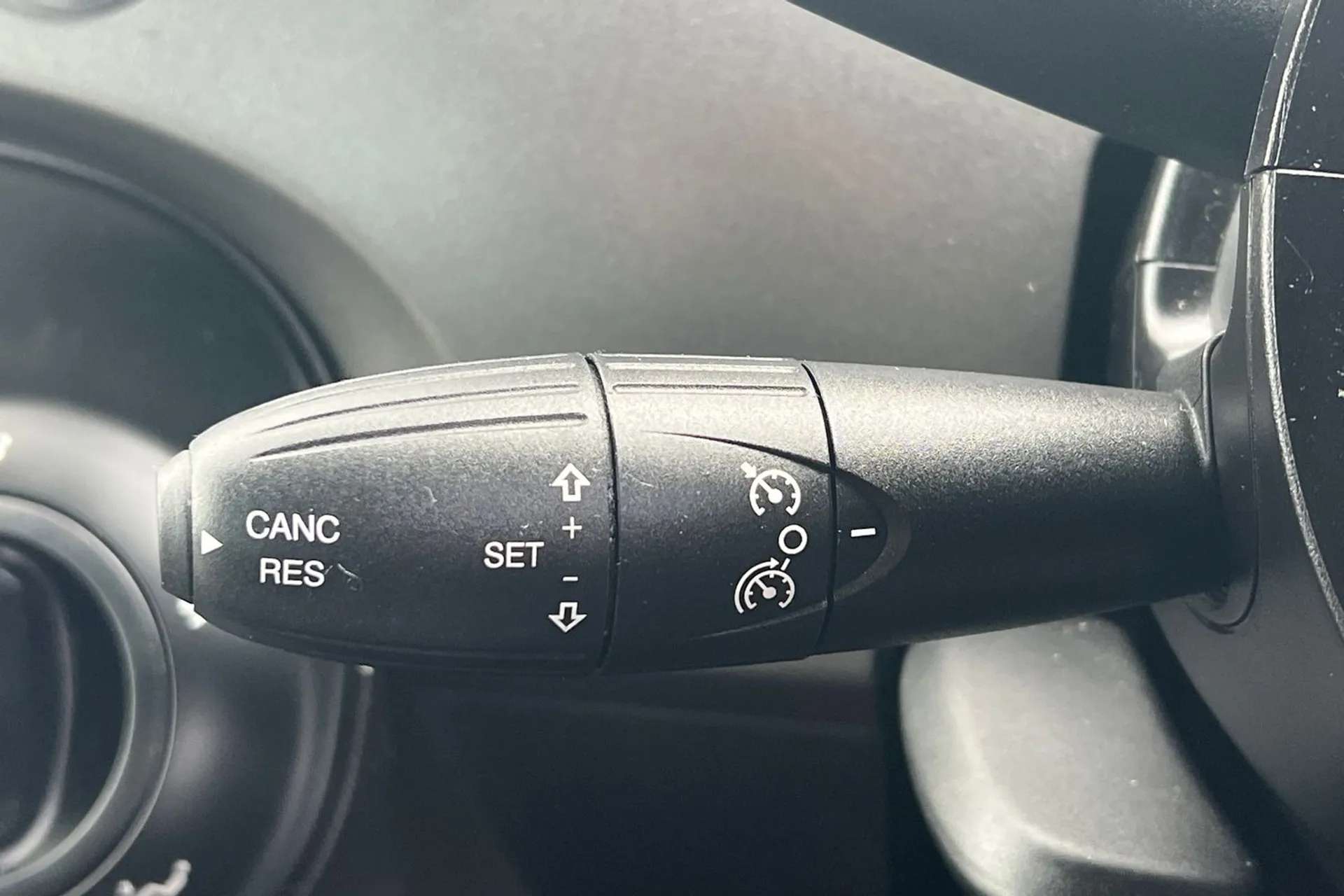 2019 FIAT 500 2019 FIAT 500