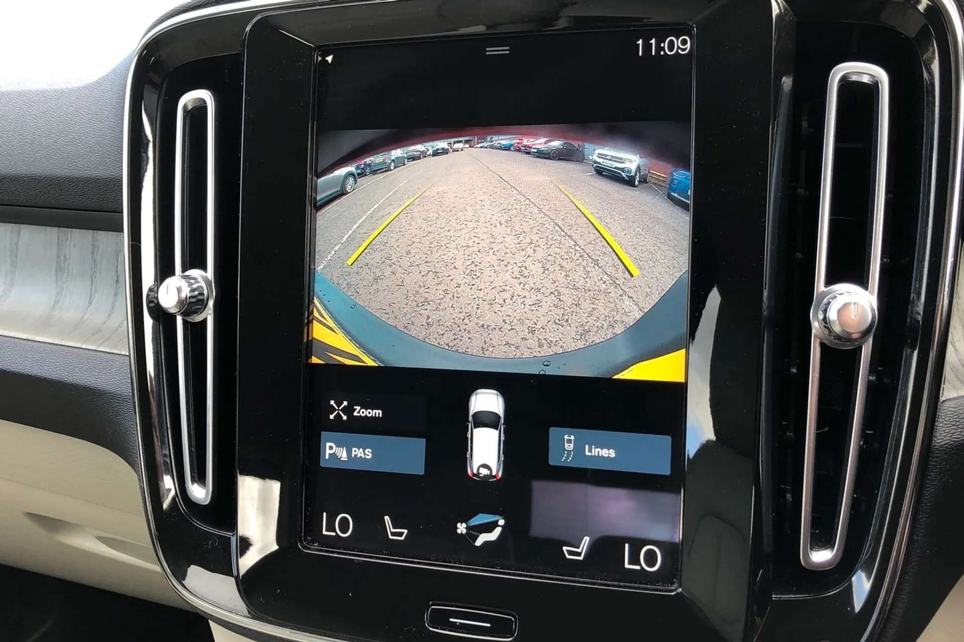 2021 VOLVO XC40 2021 VOLVO XC40