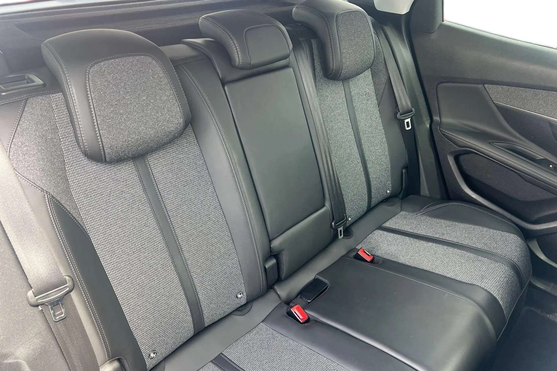 2018 PEUGEOT 3008 2018 PEUGEOT 3008