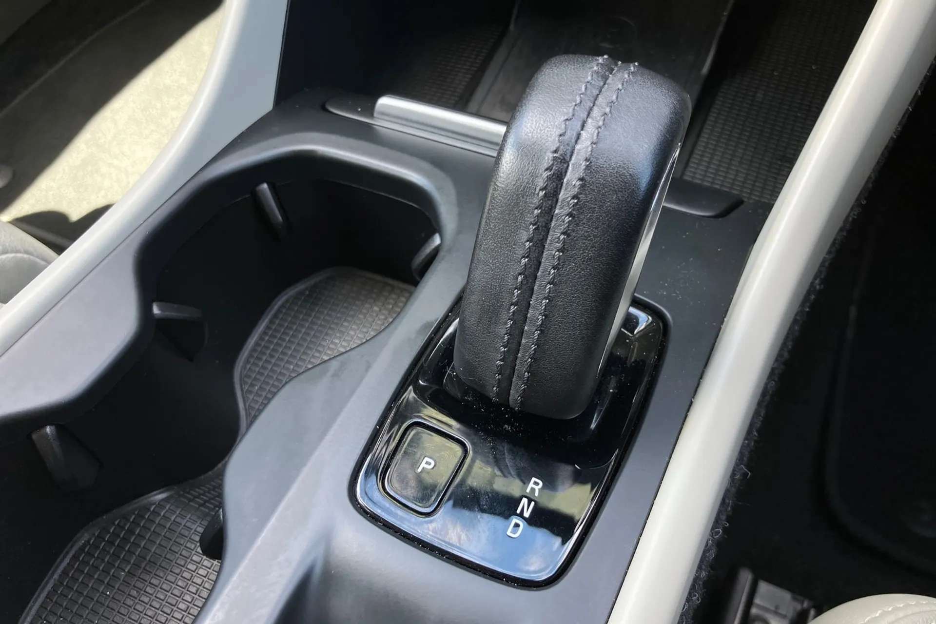 2020 VOLVO XC40 2020 VOLVO XC40