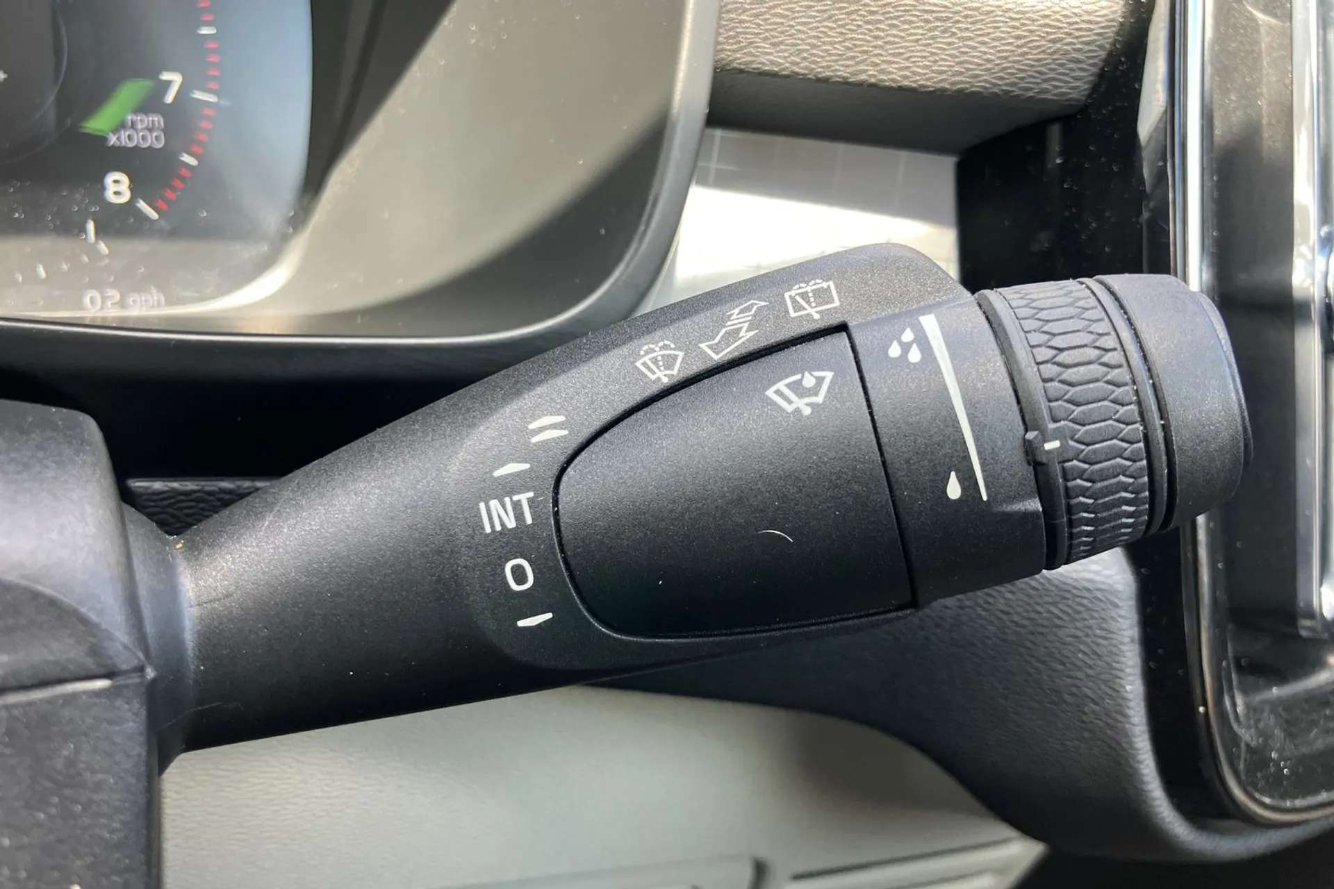 2020 VOLVO XC40 2020 VOLVO XC40