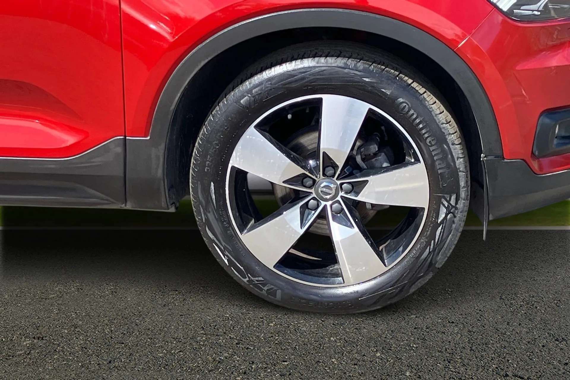 2020 VOLVO XC40 2020 VOLVO XC40