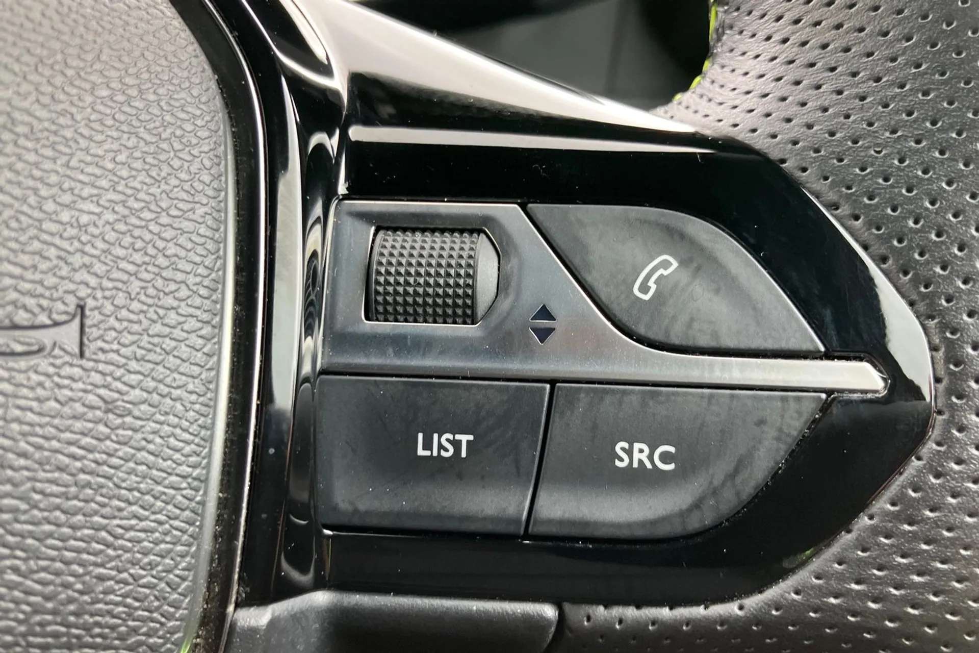 2022 PEUGEOT 2008 2022 PEUGEOT 2008