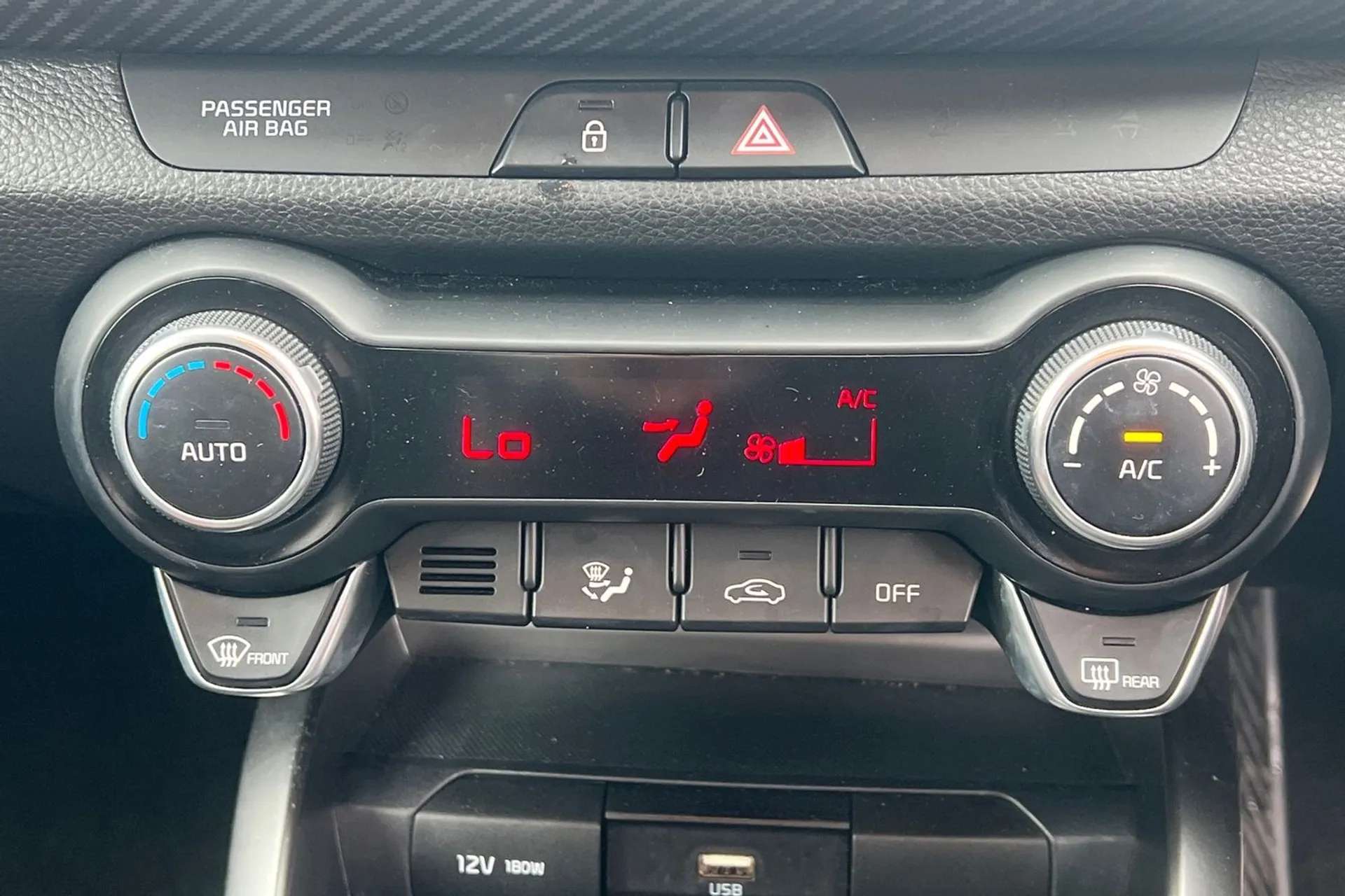 2023 KIA STONIC 2023 KIA STONIC