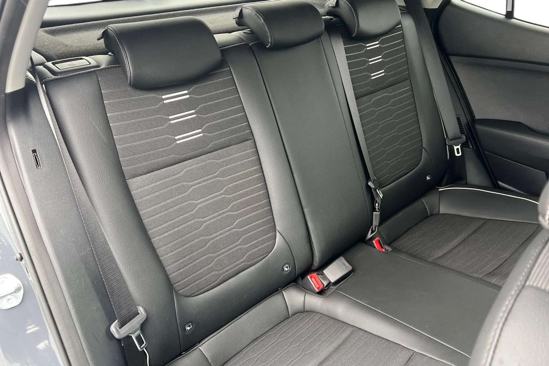 2023 KIA STONIC 2023 KIA STONIC