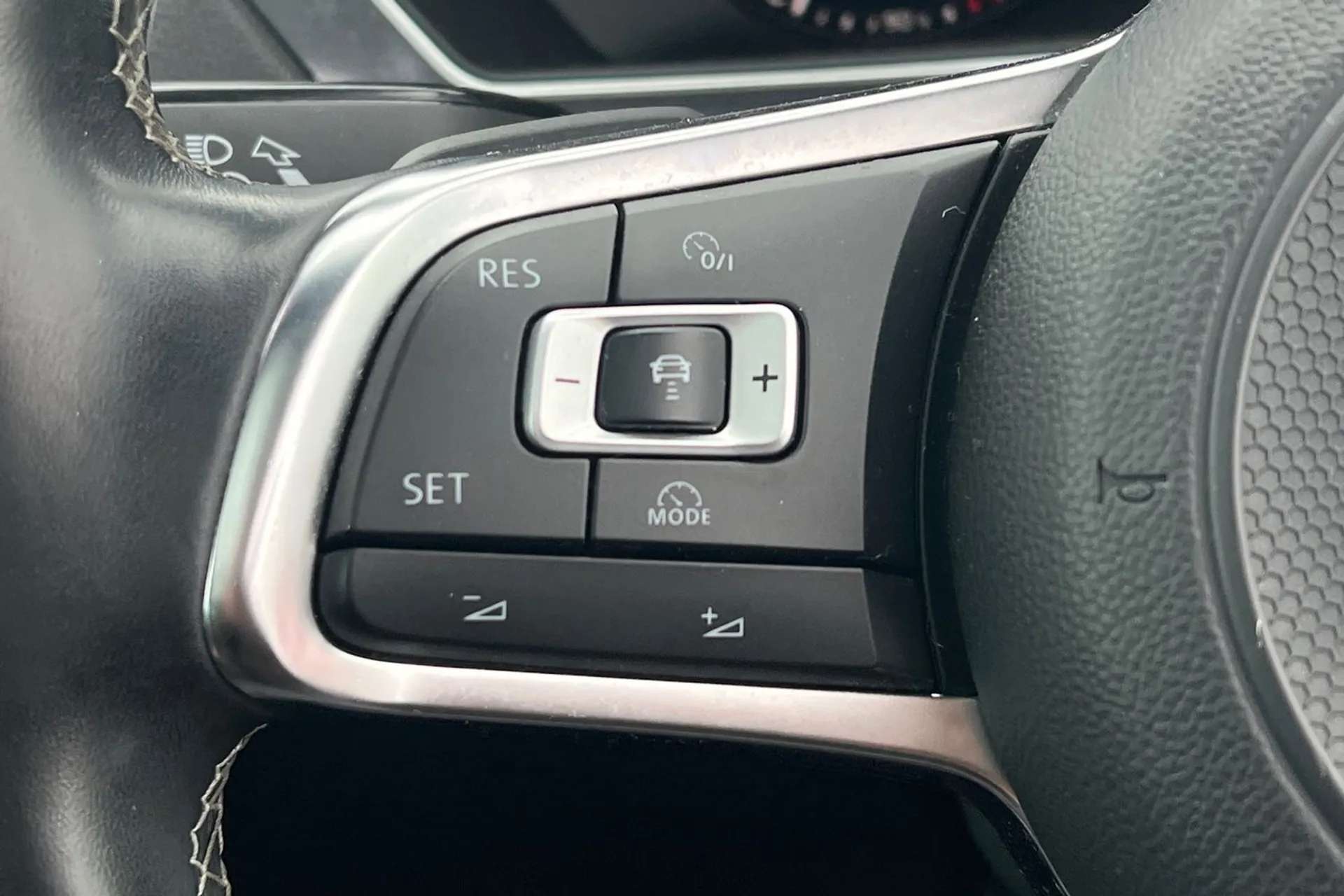 2017 VOLKSWAGEN TIGUAN 2017 VOLKSWAGEN TIGUAN