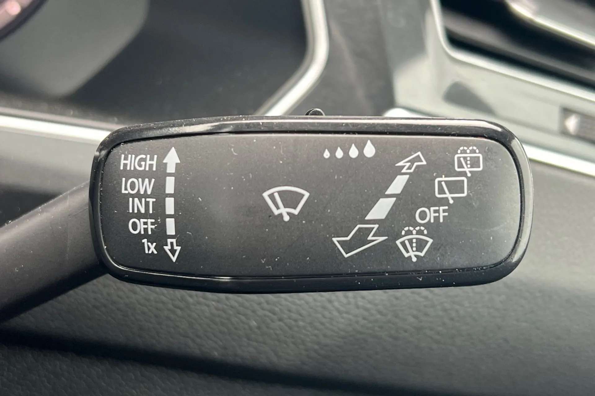 2017 VOLKSWAGEN TIGUAN 2017 VOLKSWAGEN TIGUAN