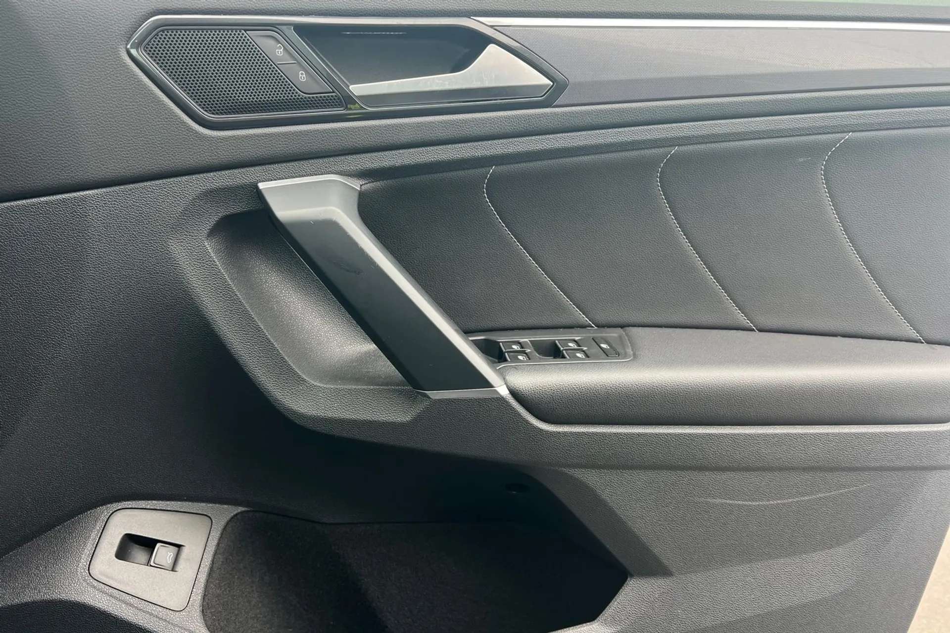 2017 VOLKSWAGEN TIGUAN 2017 VOLKSWAGEN TIGUAN