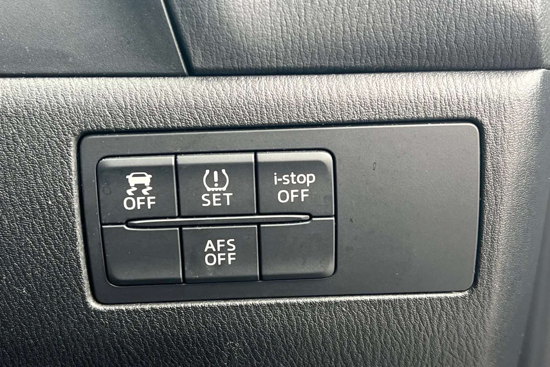 2016 MAZDA MAZDA3 2016 MAZDA MAZDA3