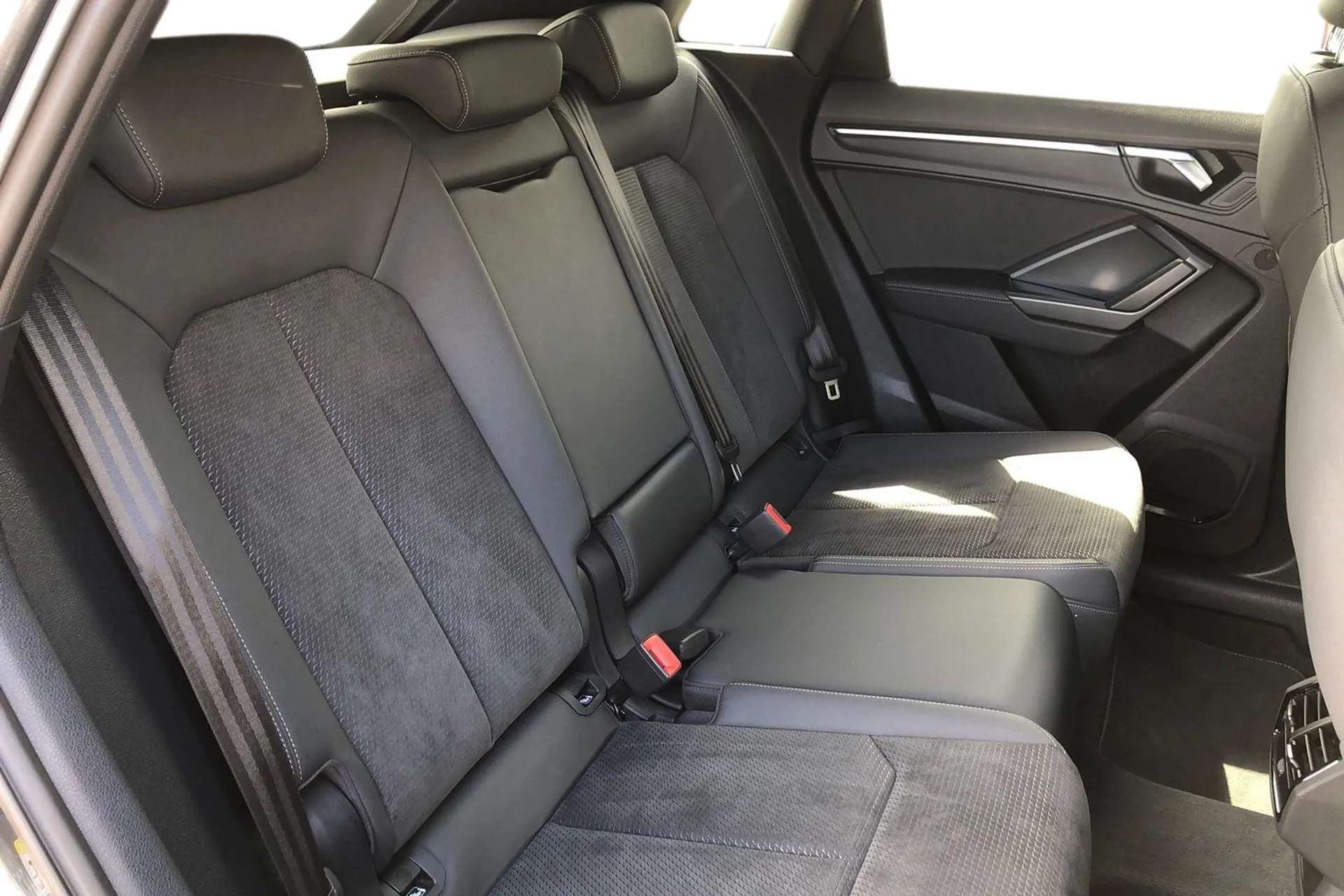 2021 AUDI Q3 2021 AUDI Q3