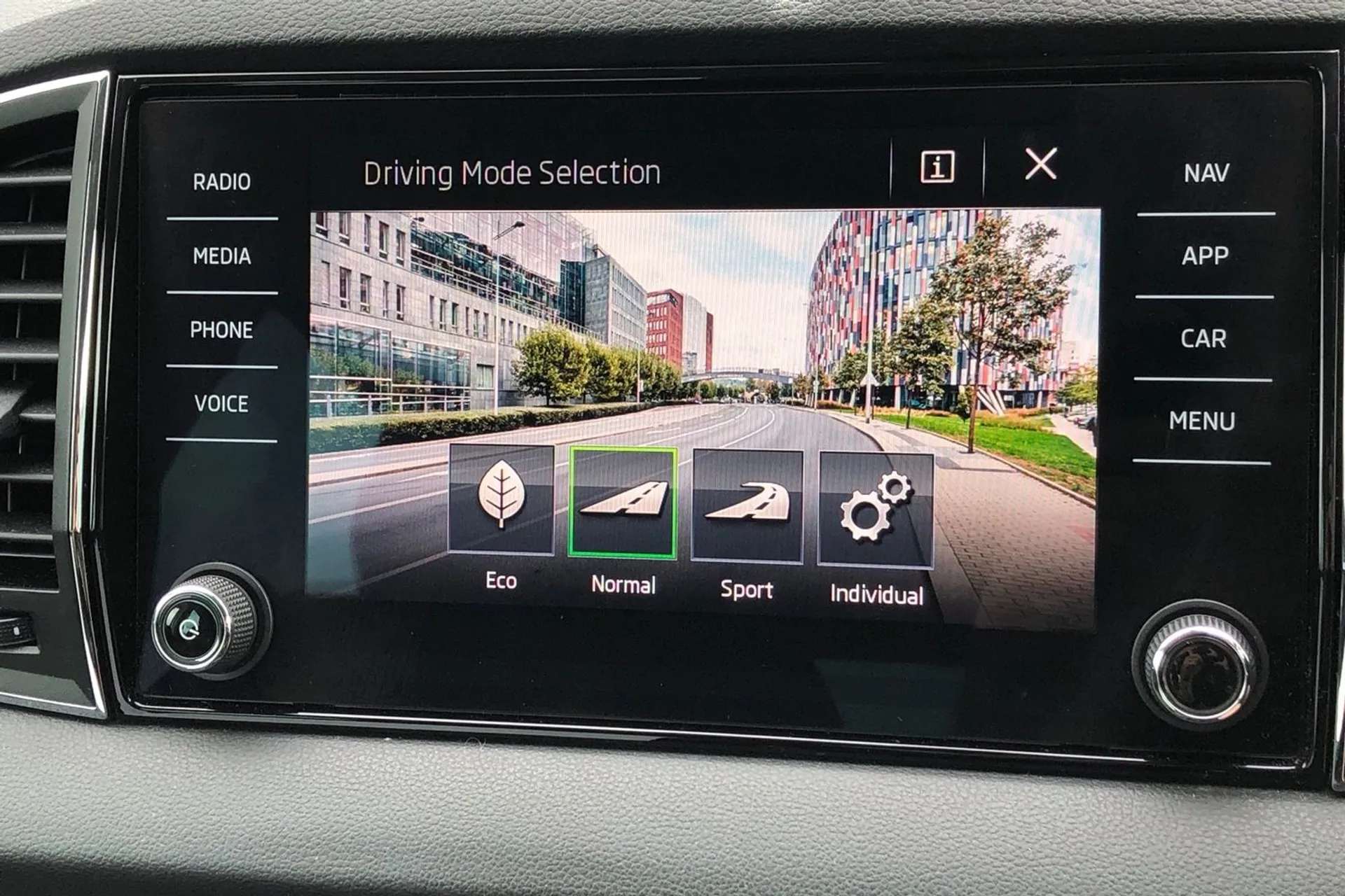 2019 SKODA KAROQ 2019 SKODA KAROQ