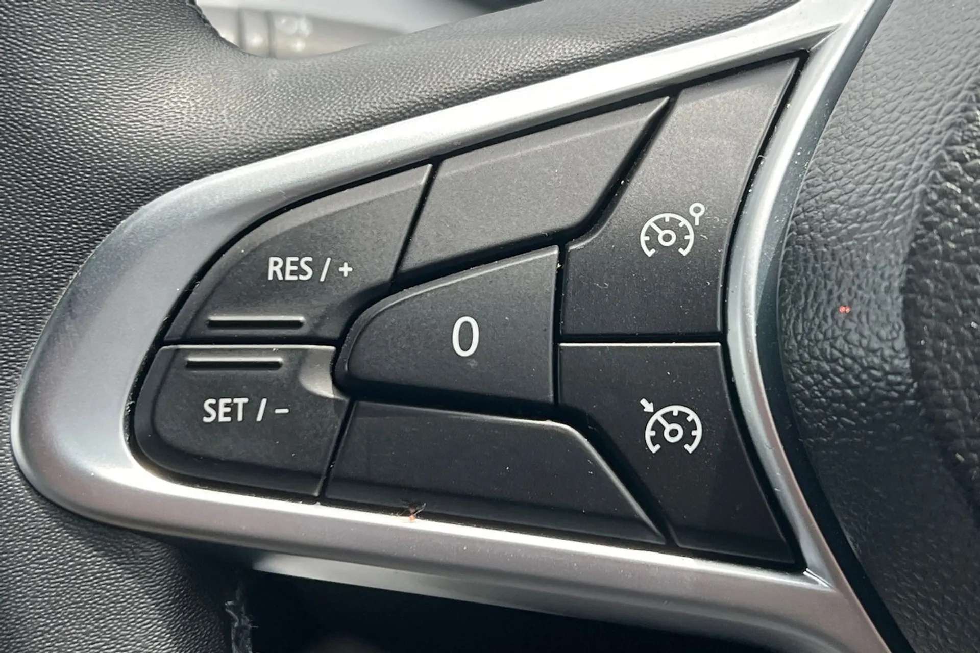2022 RENAULT CLIO 2022 RENAULT CLIO