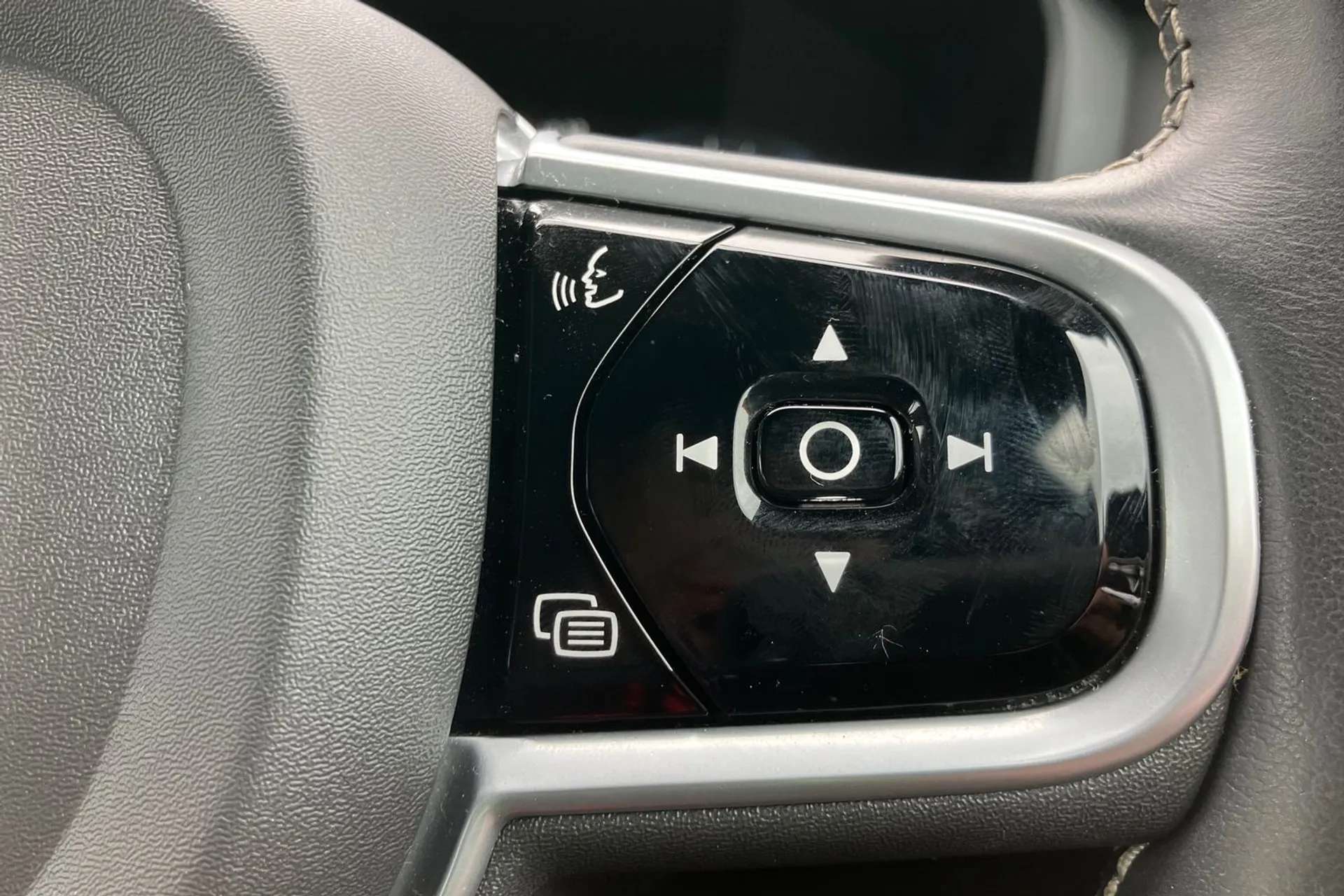 2020 VOLVO S60 2020 VOLVO S60
