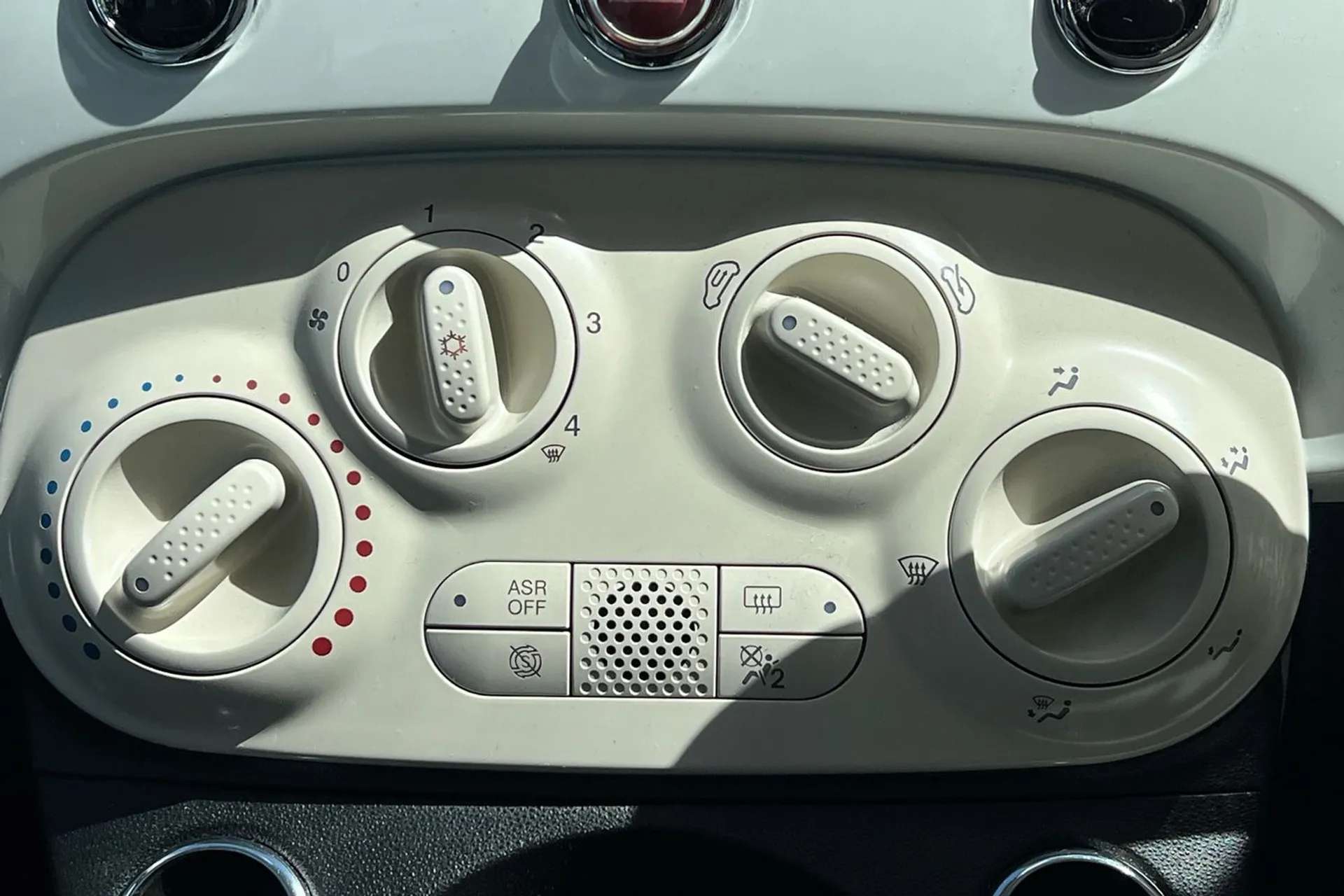 2018 FIAT 500 2018 FIAT 500