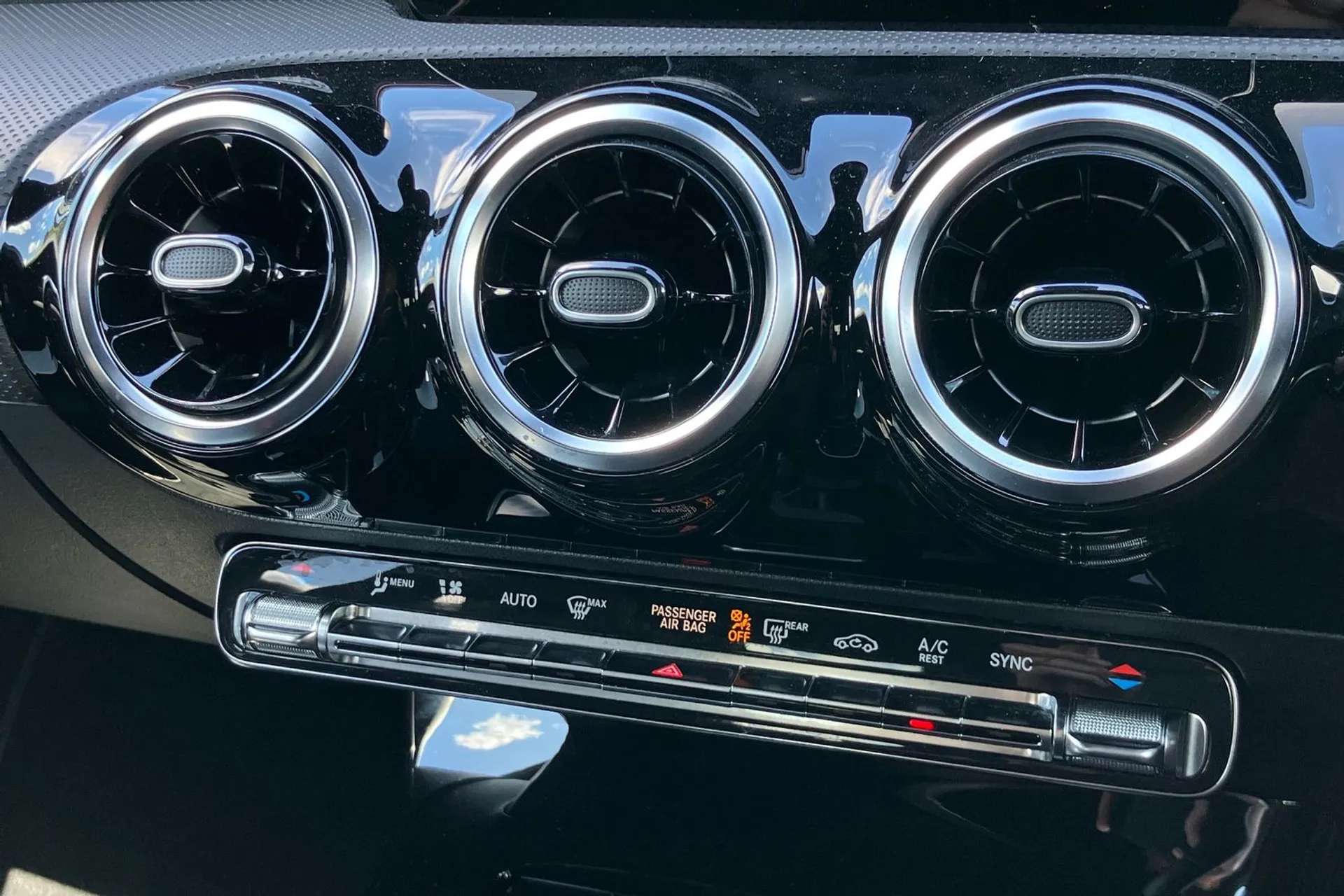 2021 MERCEDES-BENZ A CLASS 2021 MERCEDES-BENZ A CLASS