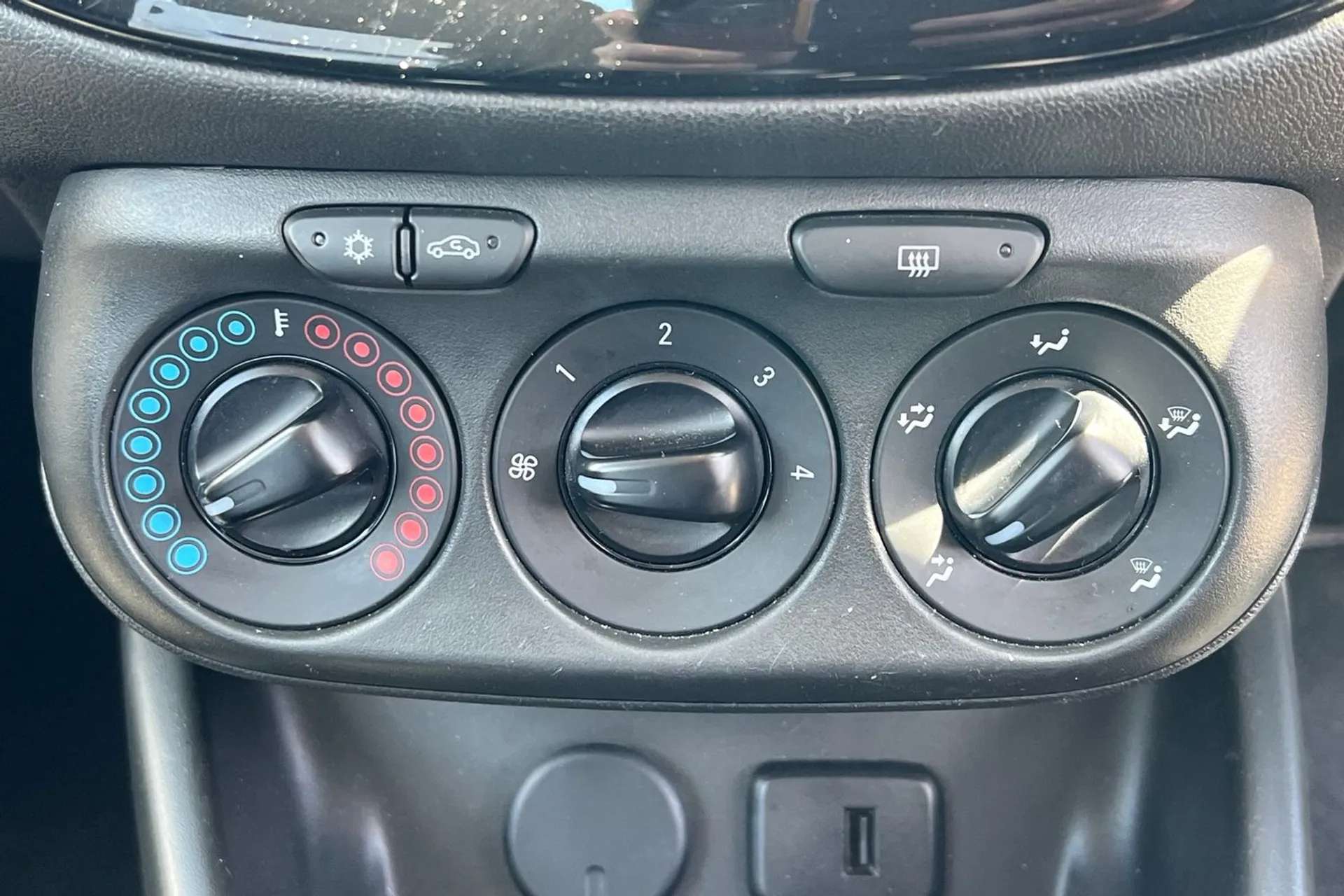 2018 VAUXHALL CORSA 2018 VAUXHALL CORSA
