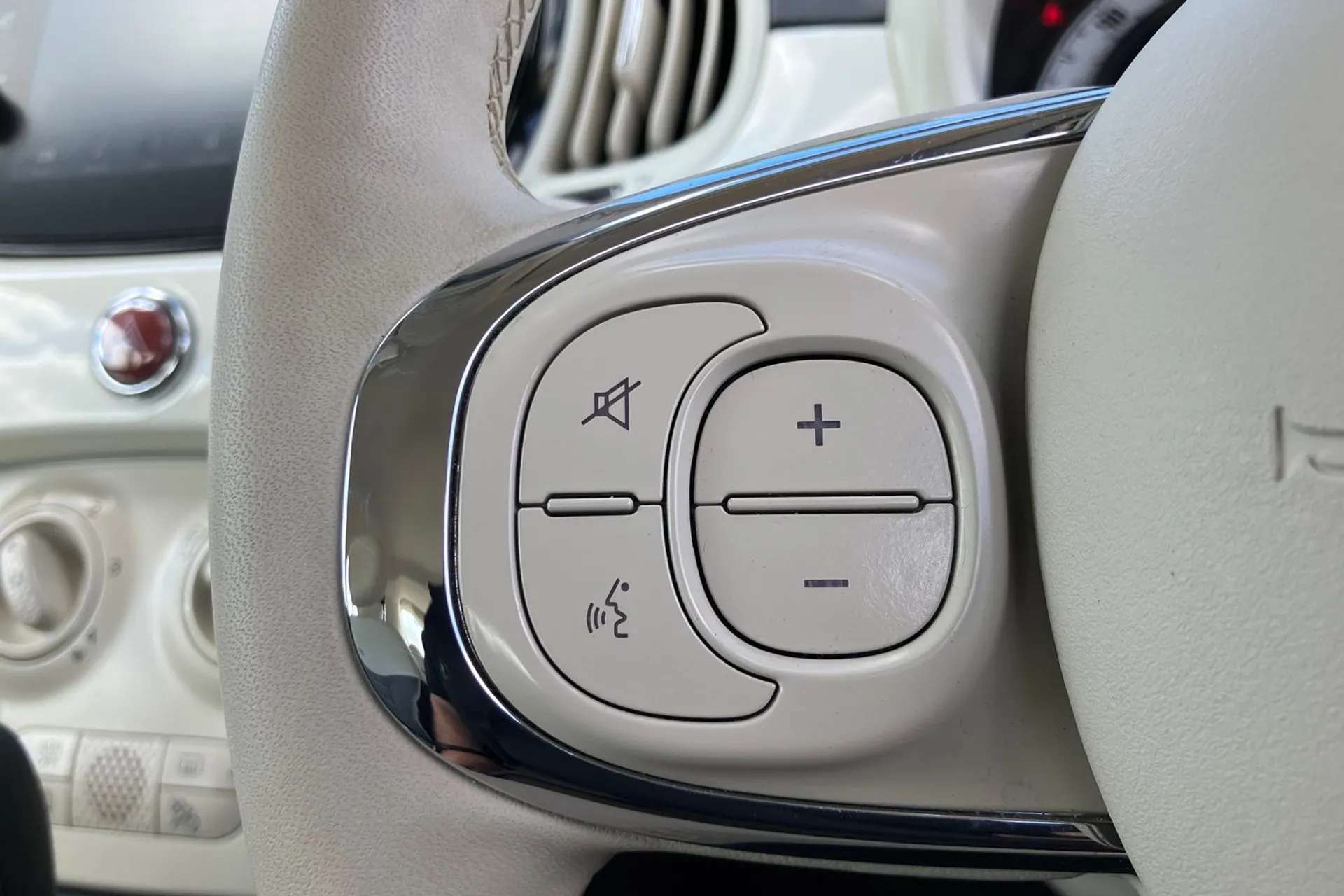 2019 FIAT 500 2019 FIAT 500