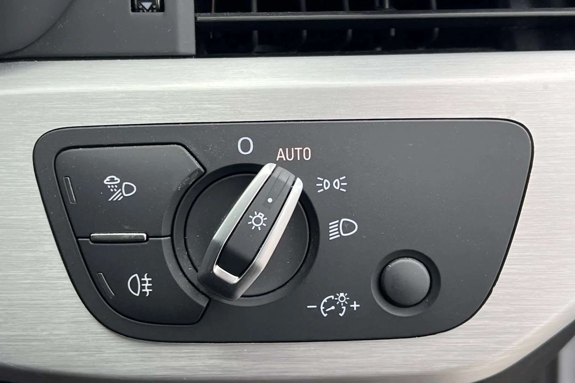 2018 AUDI A4 2018 AUDI A4