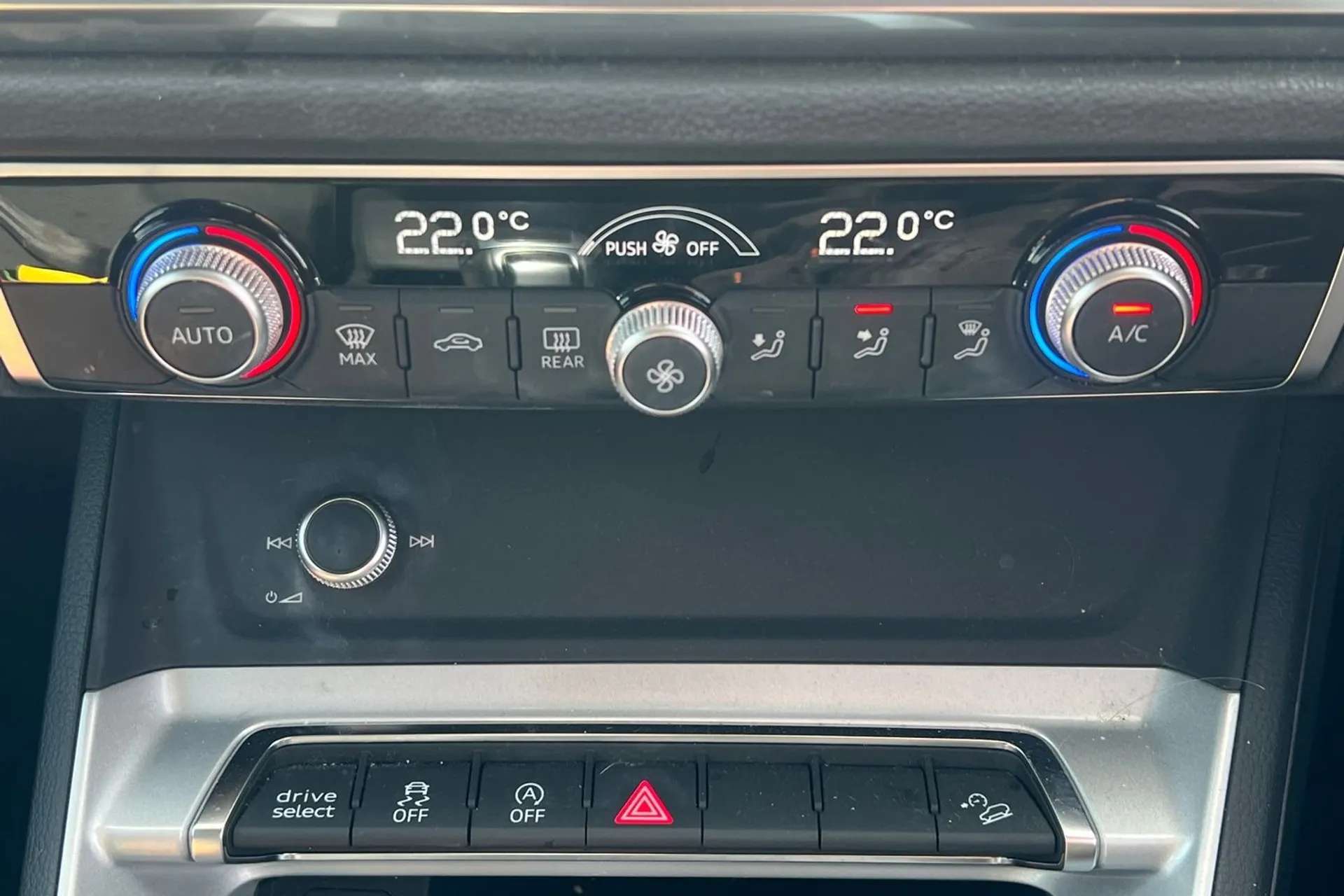 2022 AUDI Q3 2022 AUDI Q3