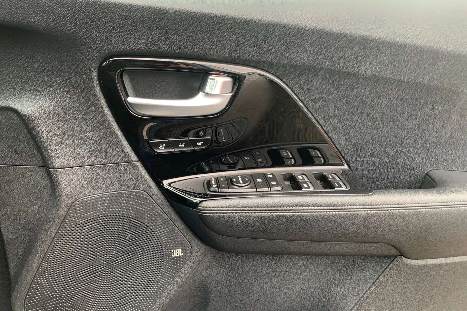 2020 KIA NIRO 2020 KIA NIRO