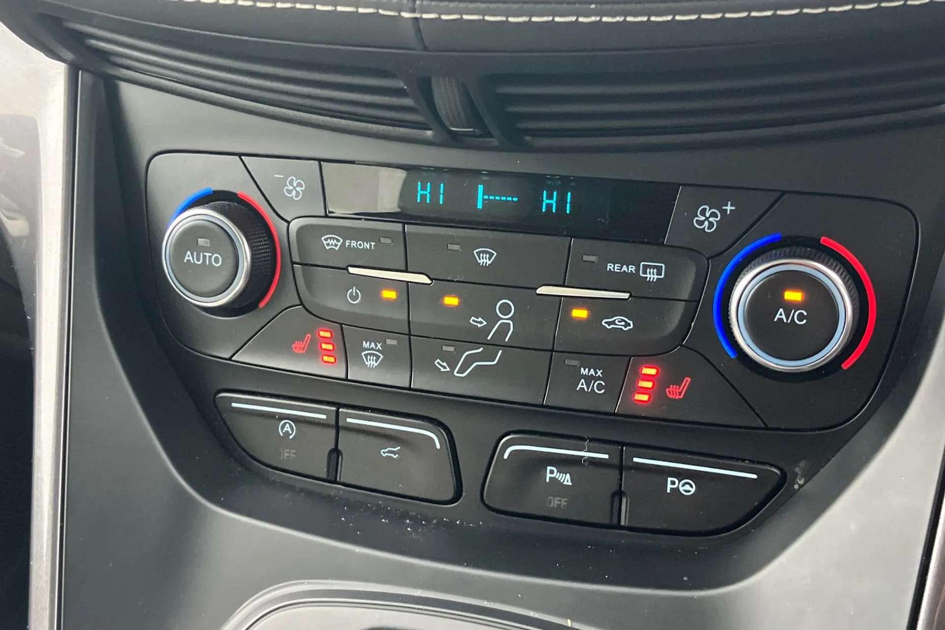 2019 FORD KUGA VIGNALE 2019 FORD KUGA VIGNALE