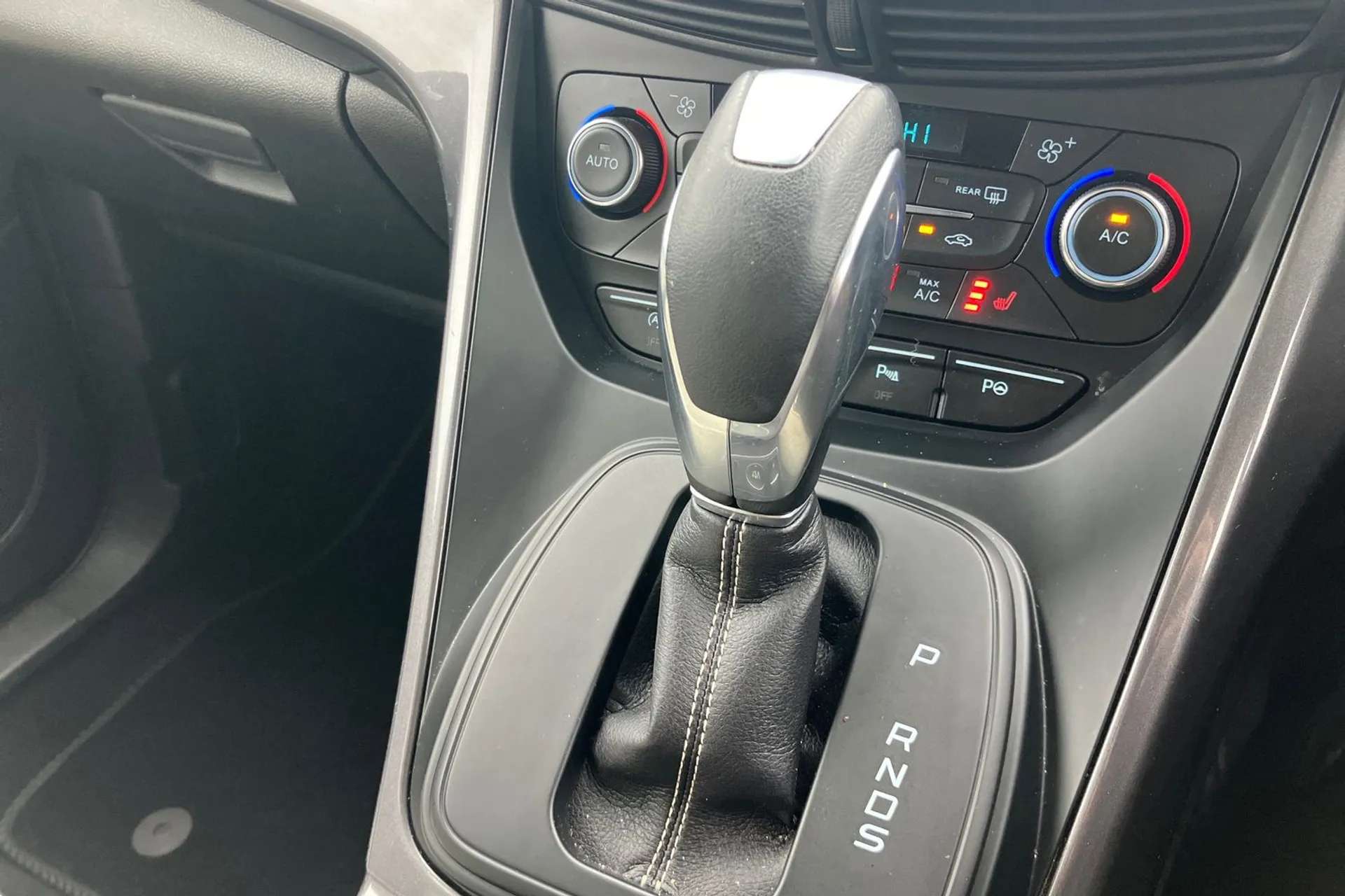 2019 FORD KUGA VIGNALE 2019 FORD KUGA VIGNALE