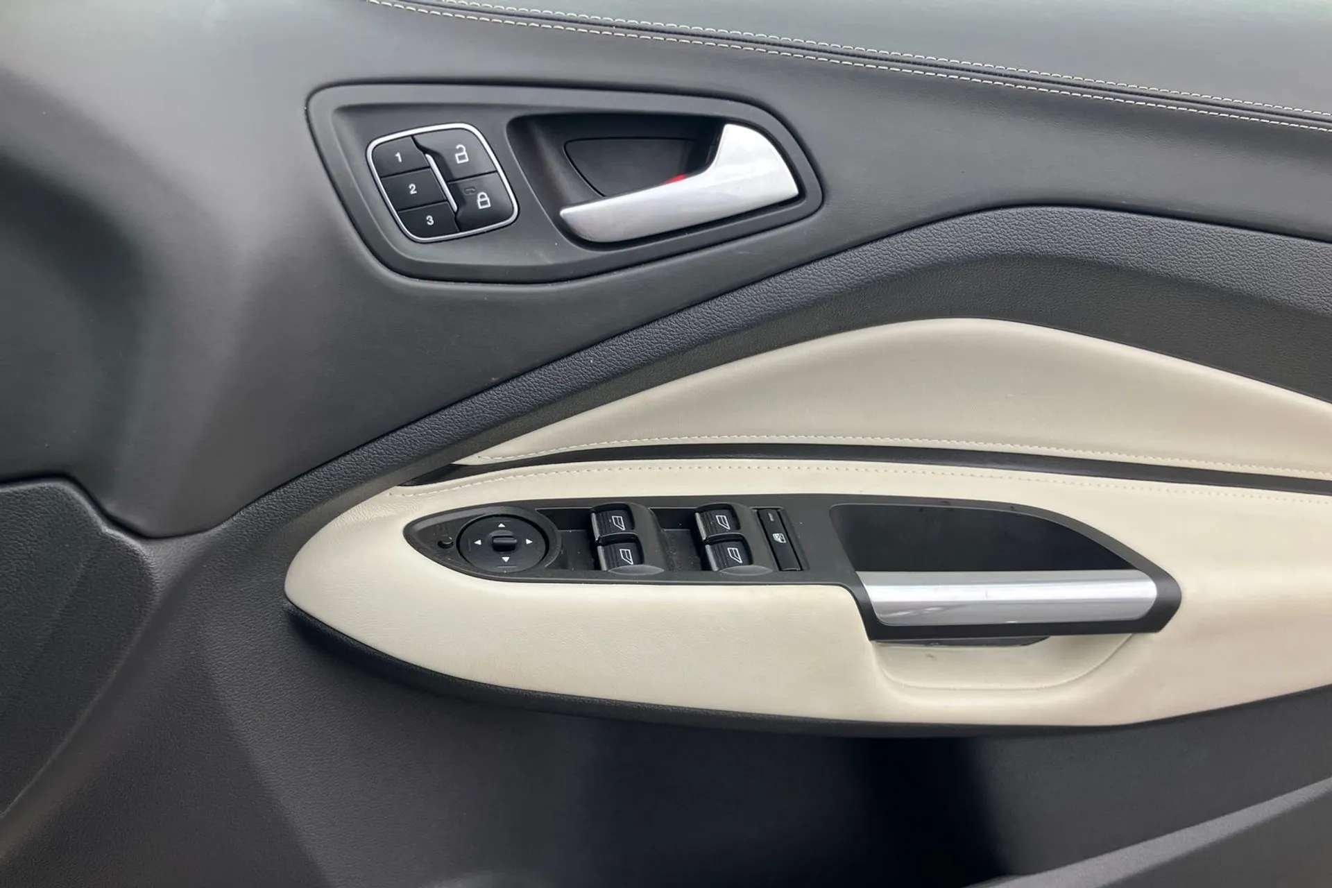 2019 FORD KUGA VIGNALE 2019 FORD KUGA VIGNALE
