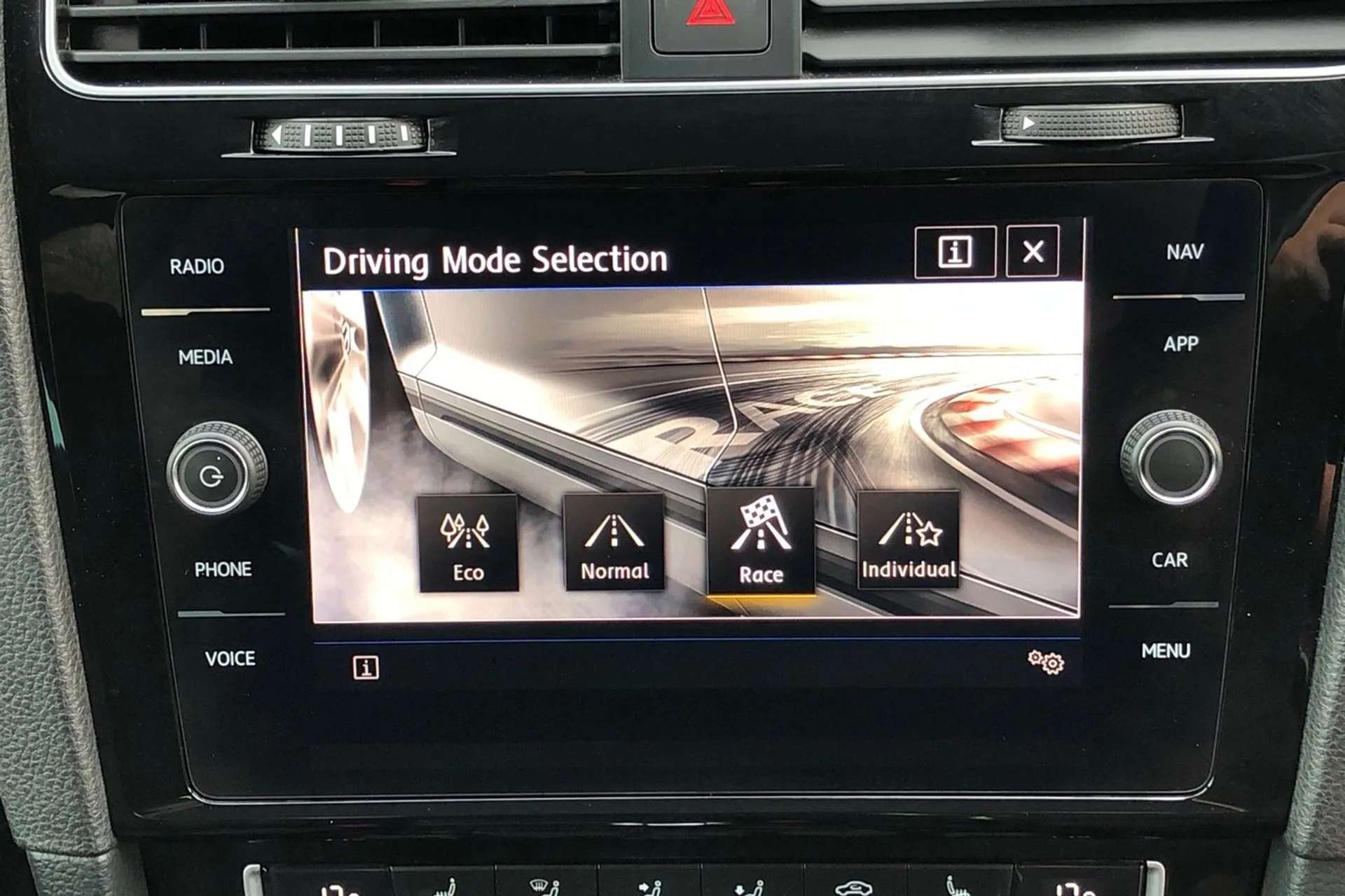 2019 VOLKSWAGEN GOLF 2019 VOLKSWAGEN GOLF