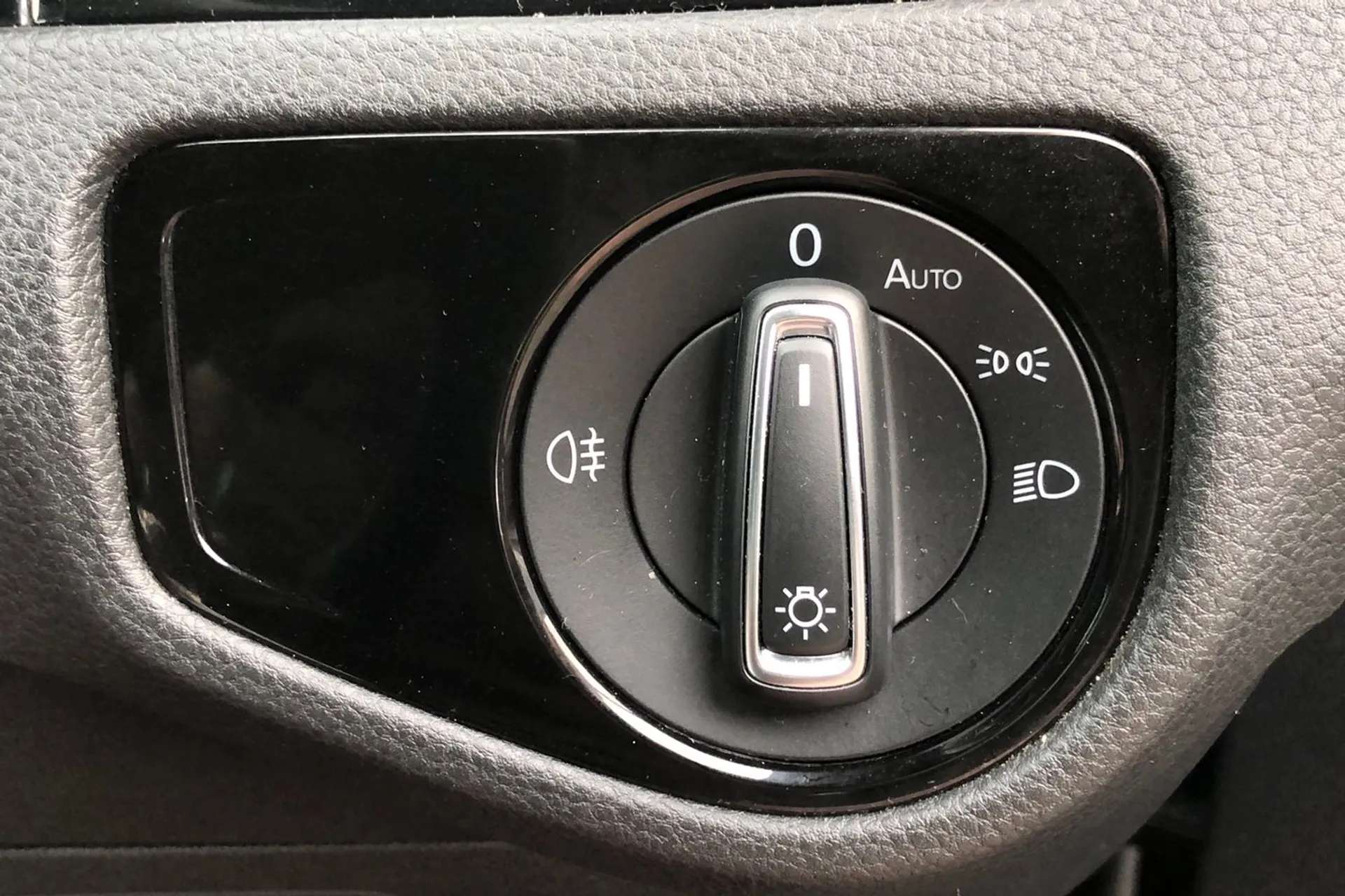 2019 VOLKSWAGEN GOLF 2019 VOLKSWAGEN GOLF