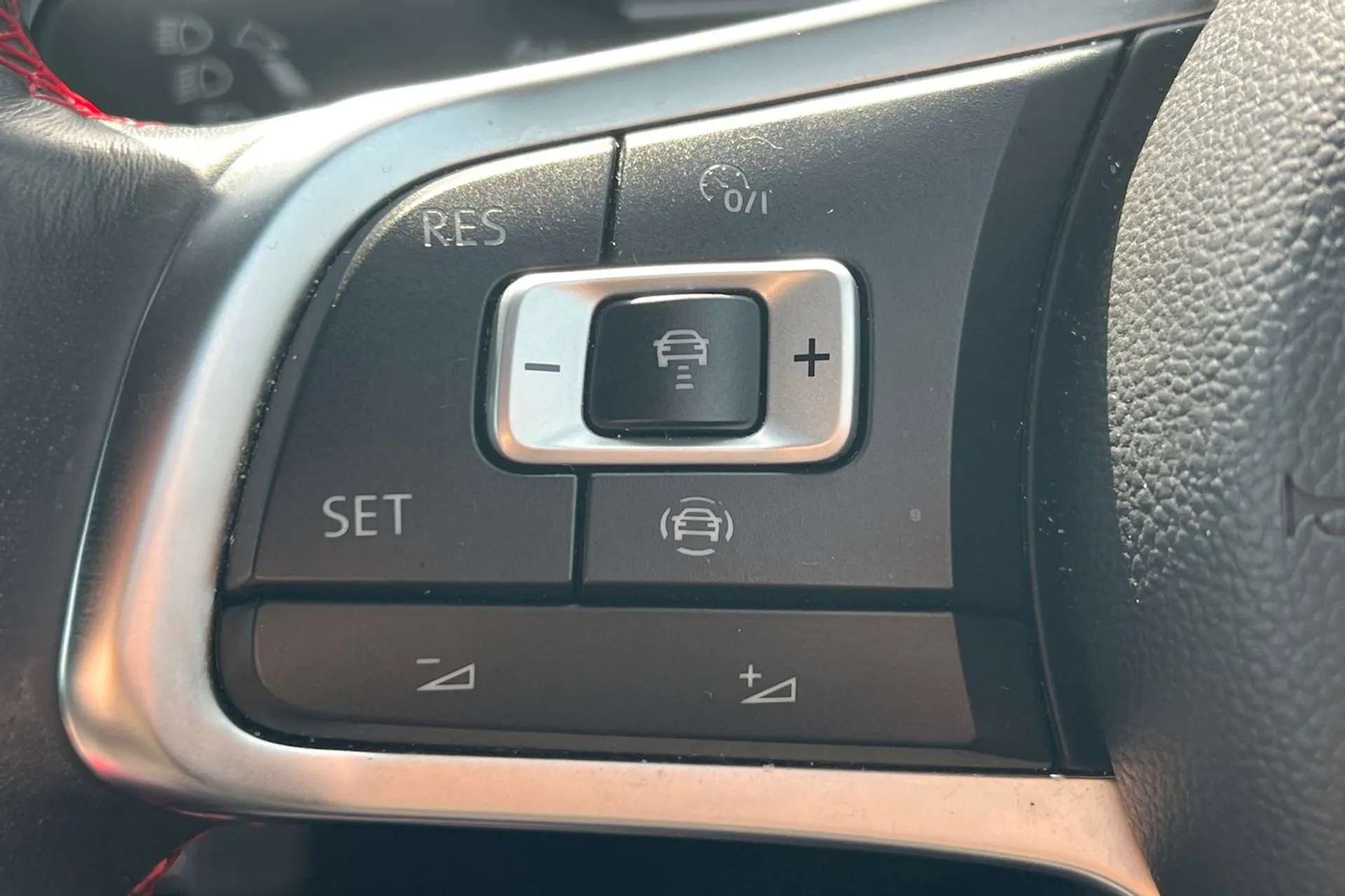 2019 VOLKSWAGEN GOLF 2019 VOLKSWAGEN GOLF