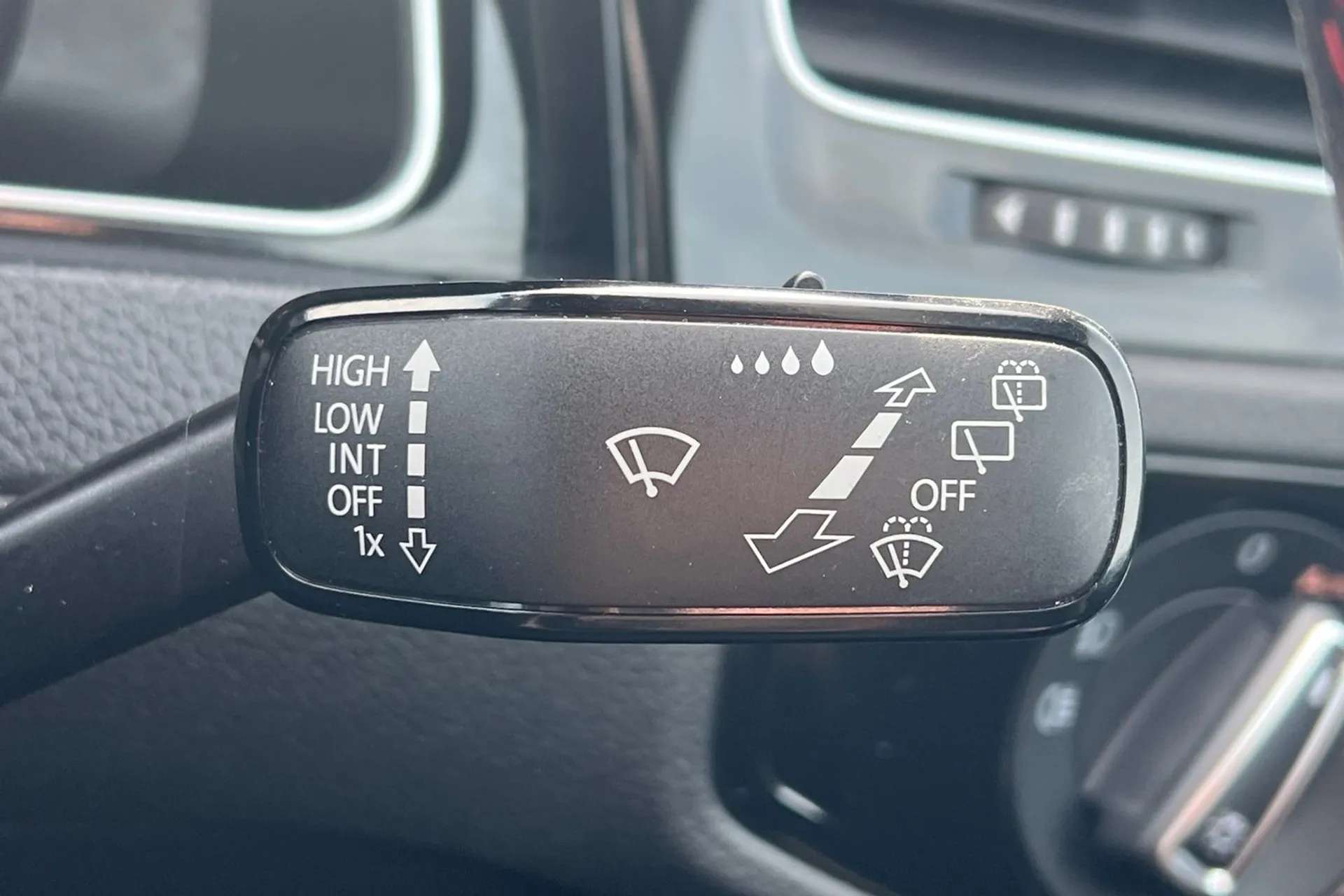 2019 VOLKSWAGEN GOLF 2019 VOLKSWAGEN GOLF