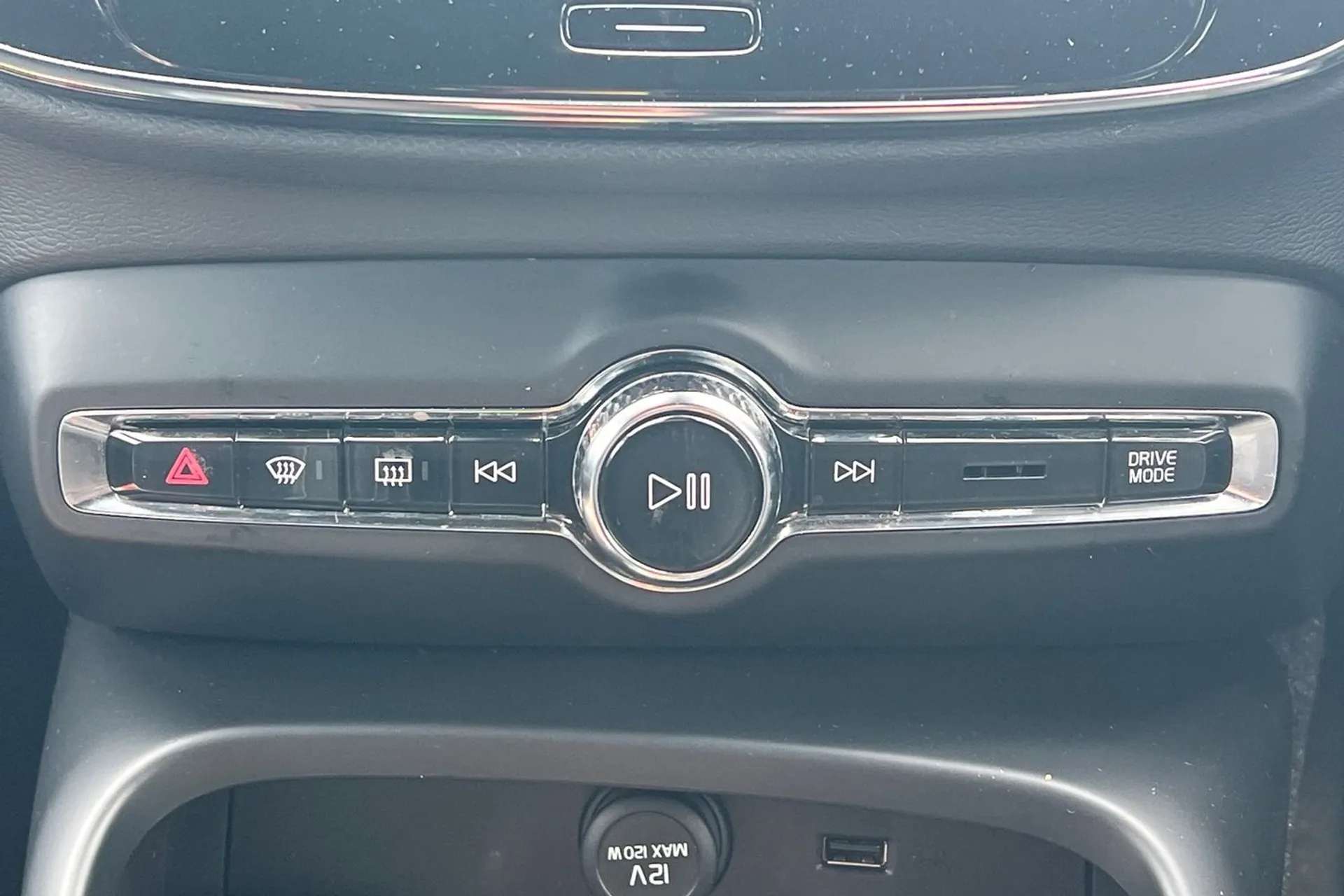 2020 VOLVO XC40 2020 VOLVO XC40