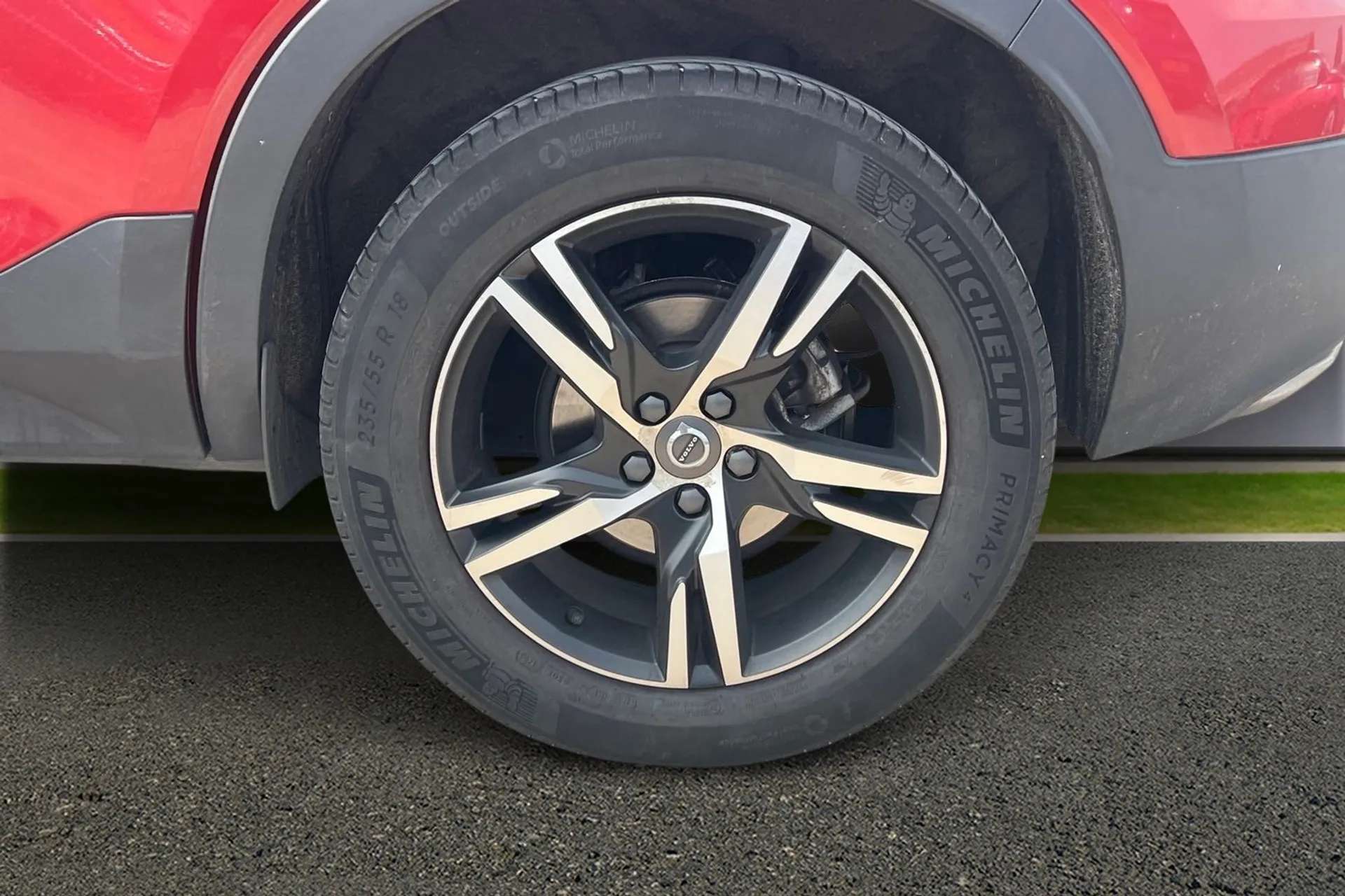 2020 VOLVO XC40 2020 VOLVO XC40