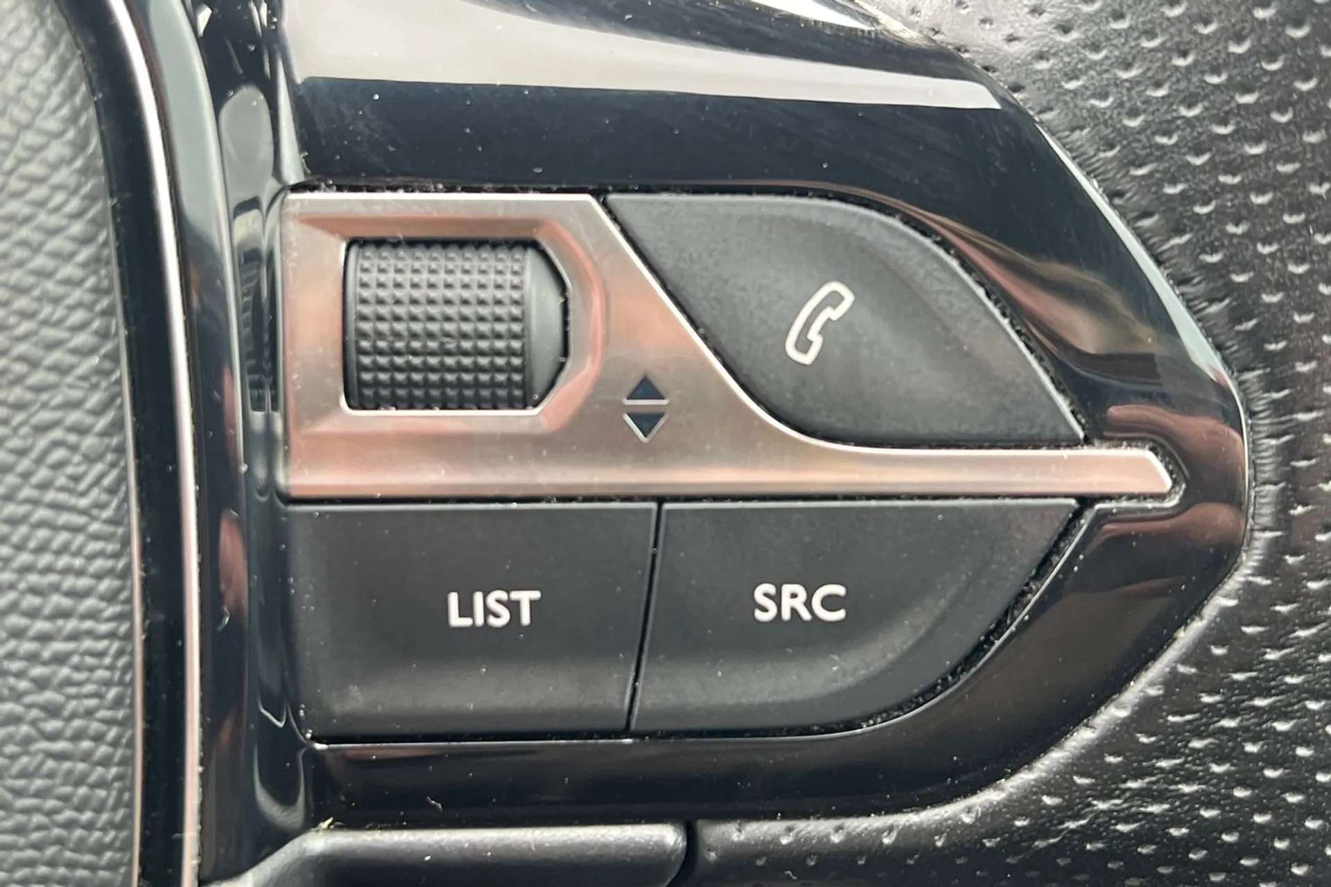 2019 PEUGEOT 5008 2019 PEUGEOT 5008
