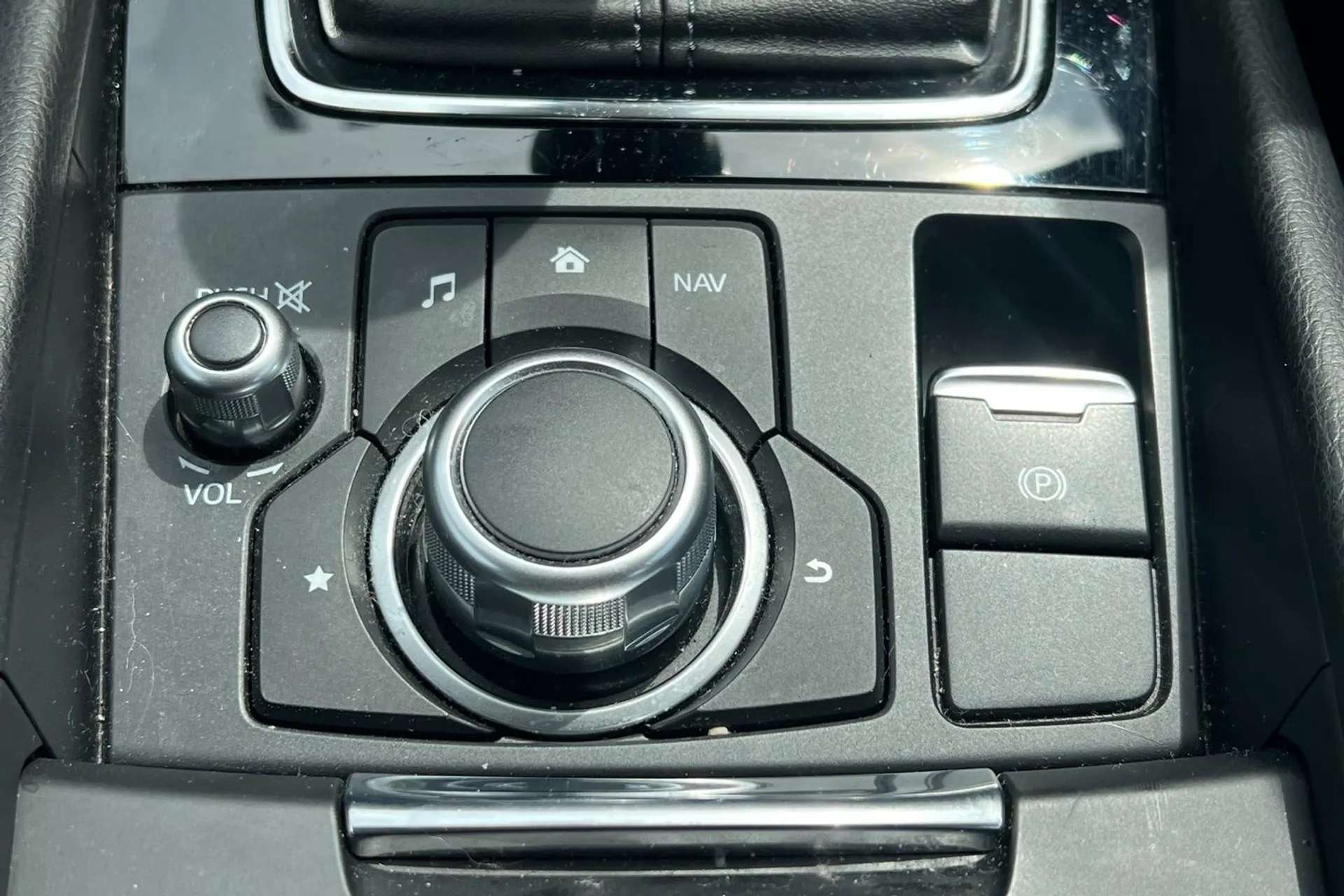 2017 MAZDA MAZDA3 2017 MAZDA MAZDA3
