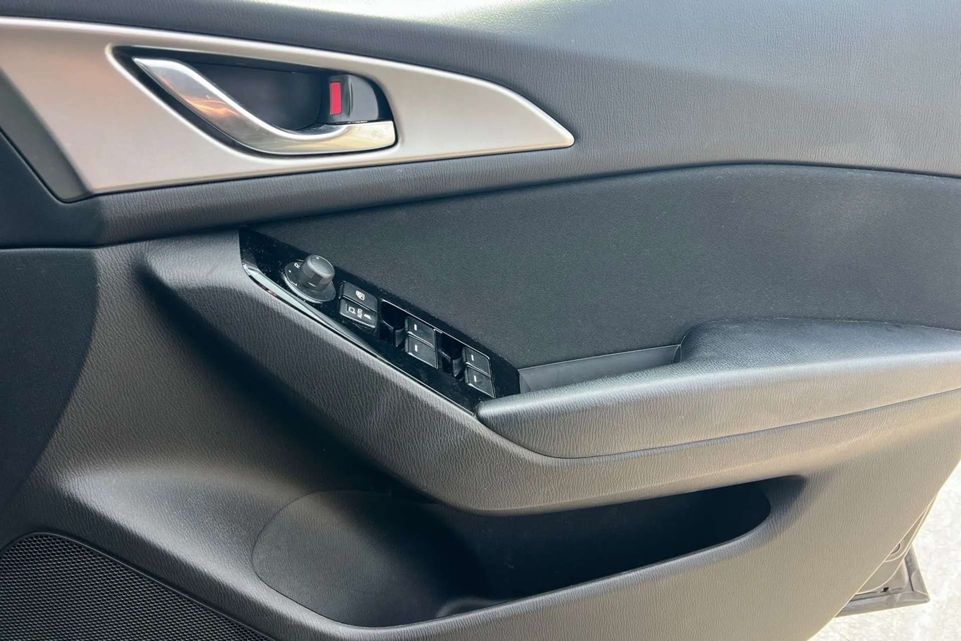 2017 MAZDA MAZDA3 2017 MAZDA MAZDA3